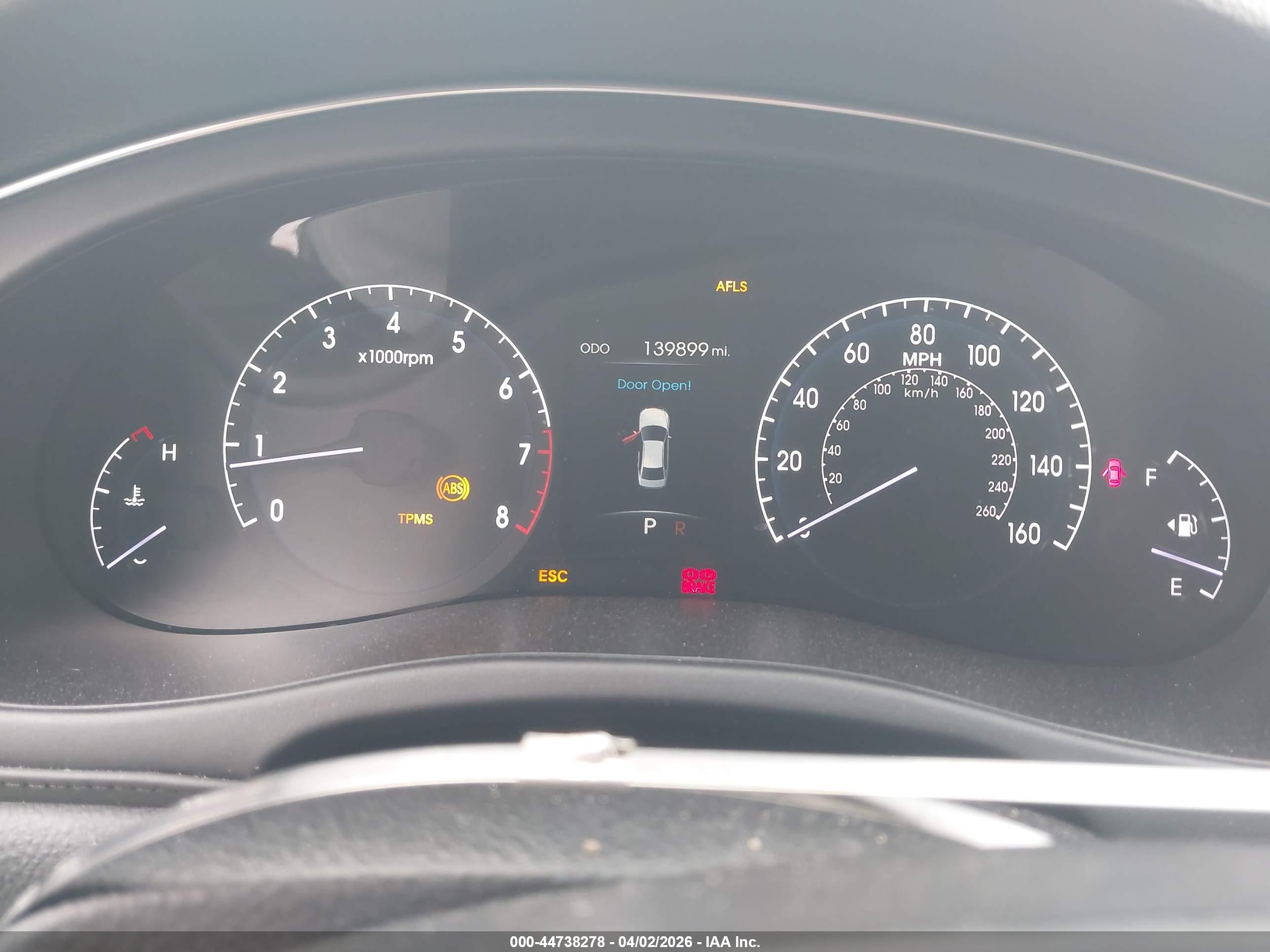 HYUNDAI GENESIS image 7