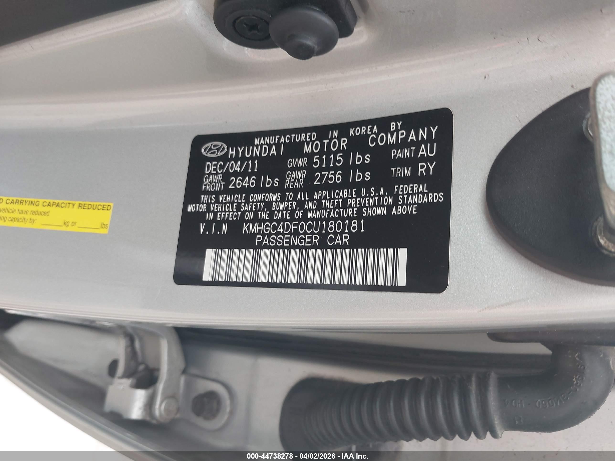 HYUNDAI GENESIS image 9