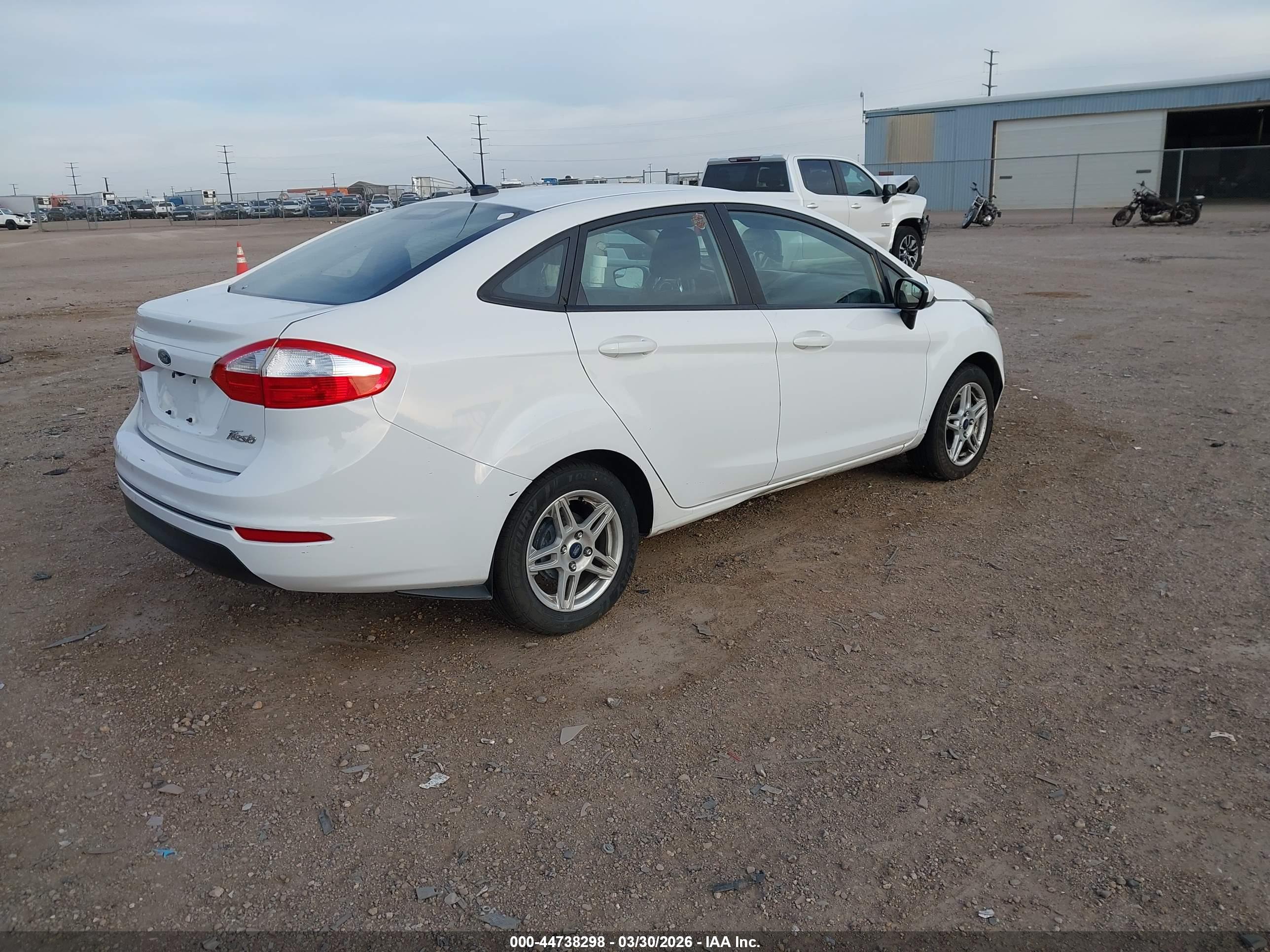 FORD FIESTA image 4