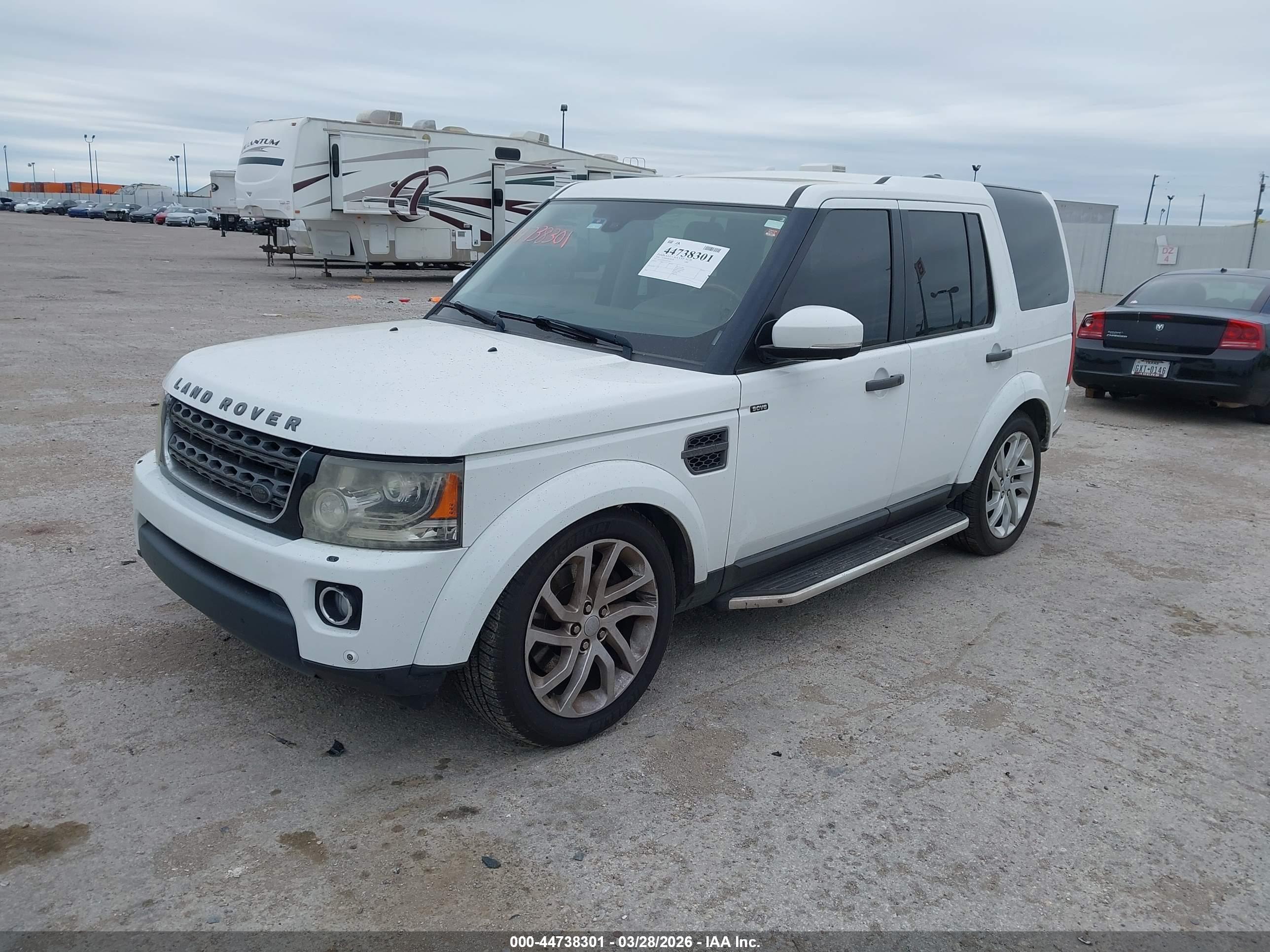 LAND ROVER image 2