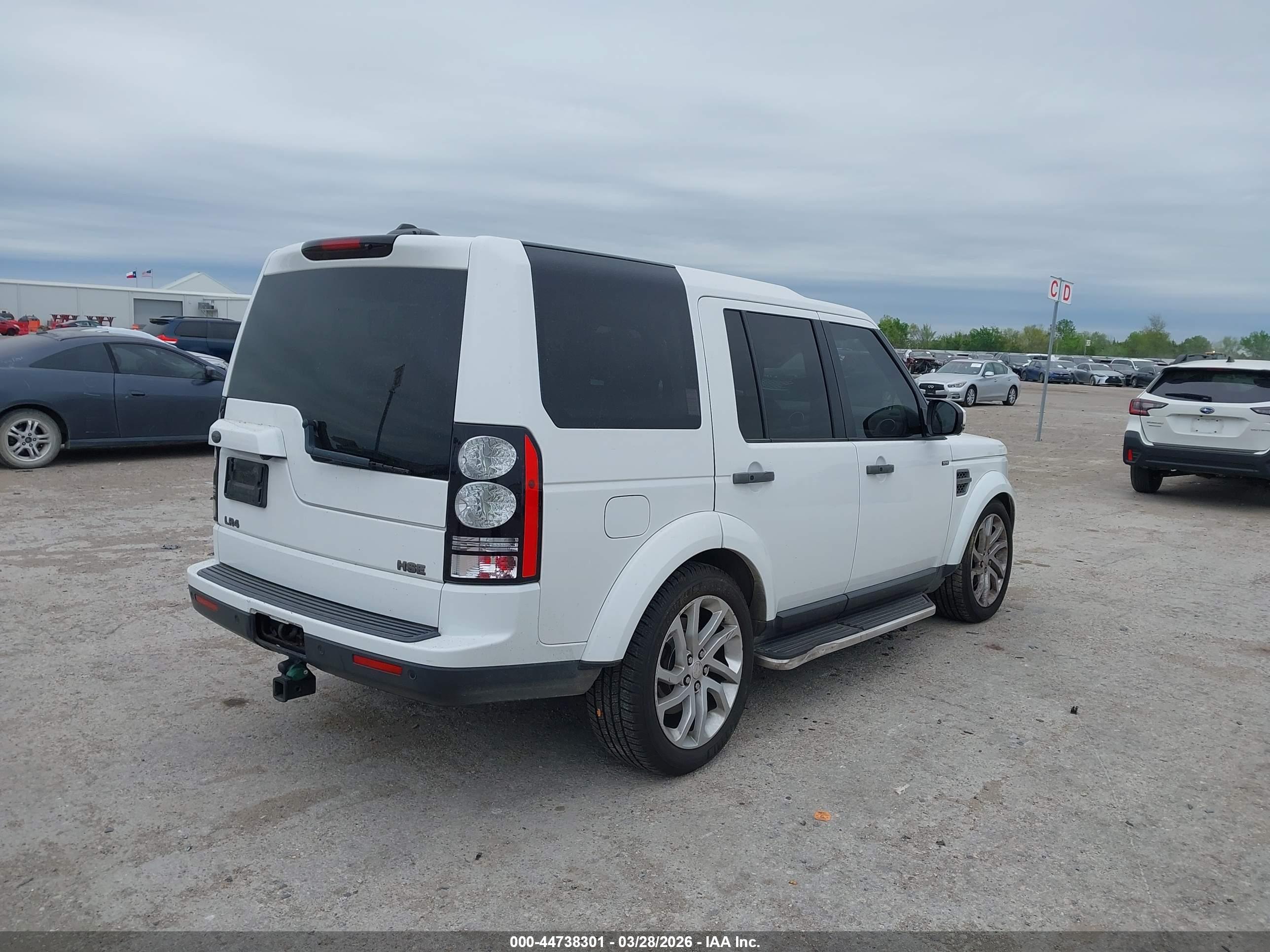 LAND ROVER image 4