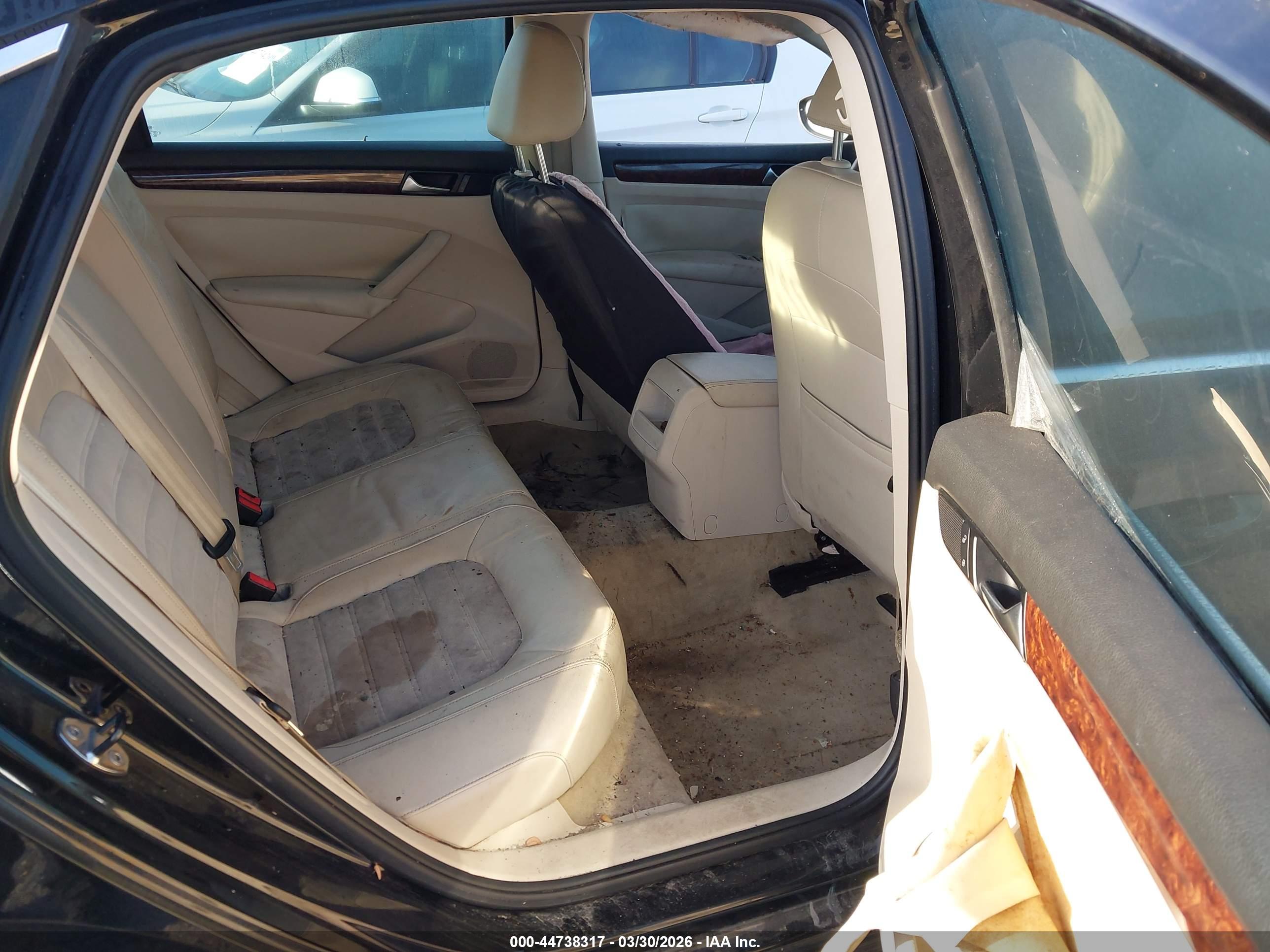 VOLKSWAGEN PASSAT image 8