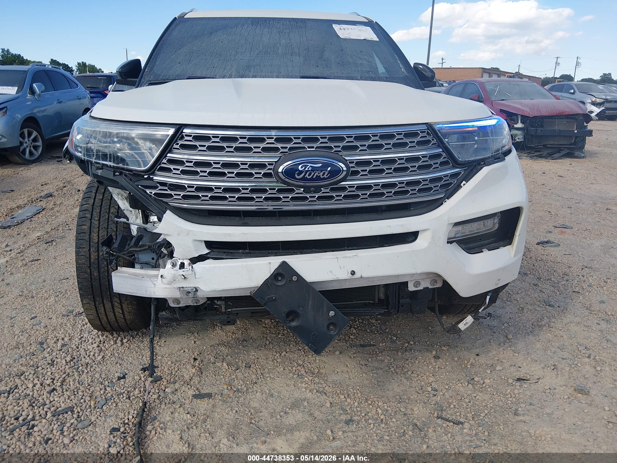 FORD EXPLORER image 6