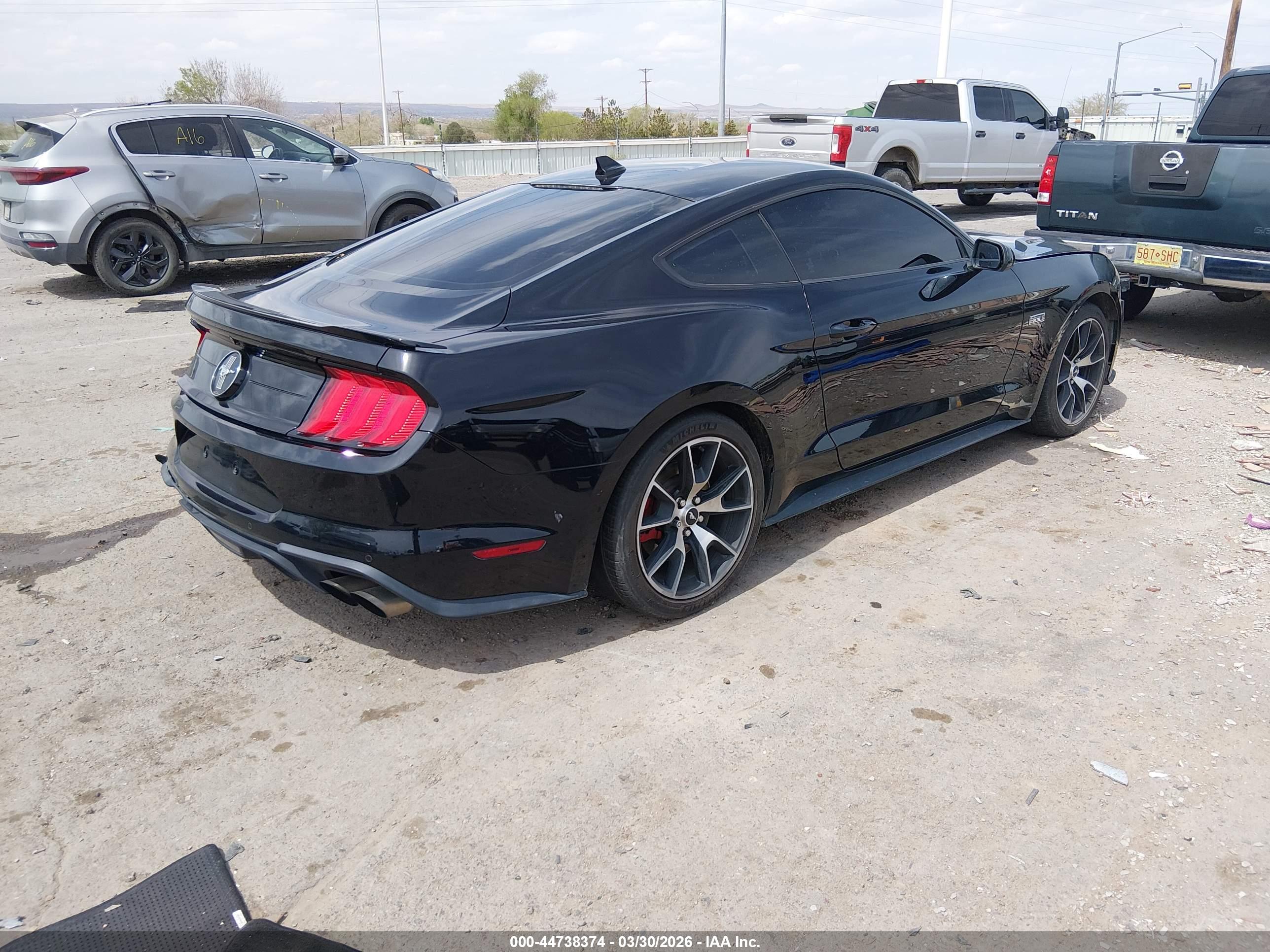 FORD MUSTANG image 4