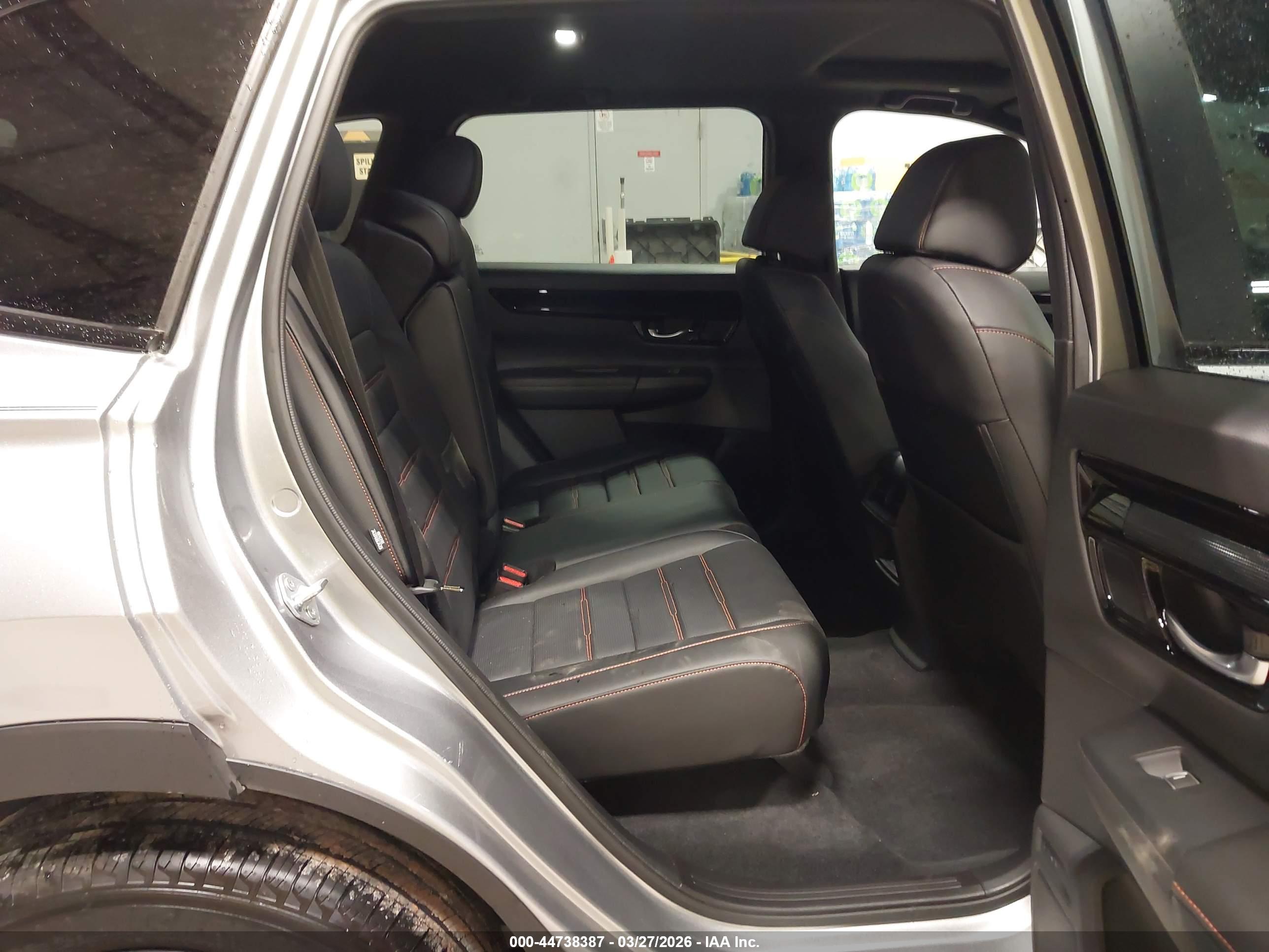 HONDA CR-V image 8
