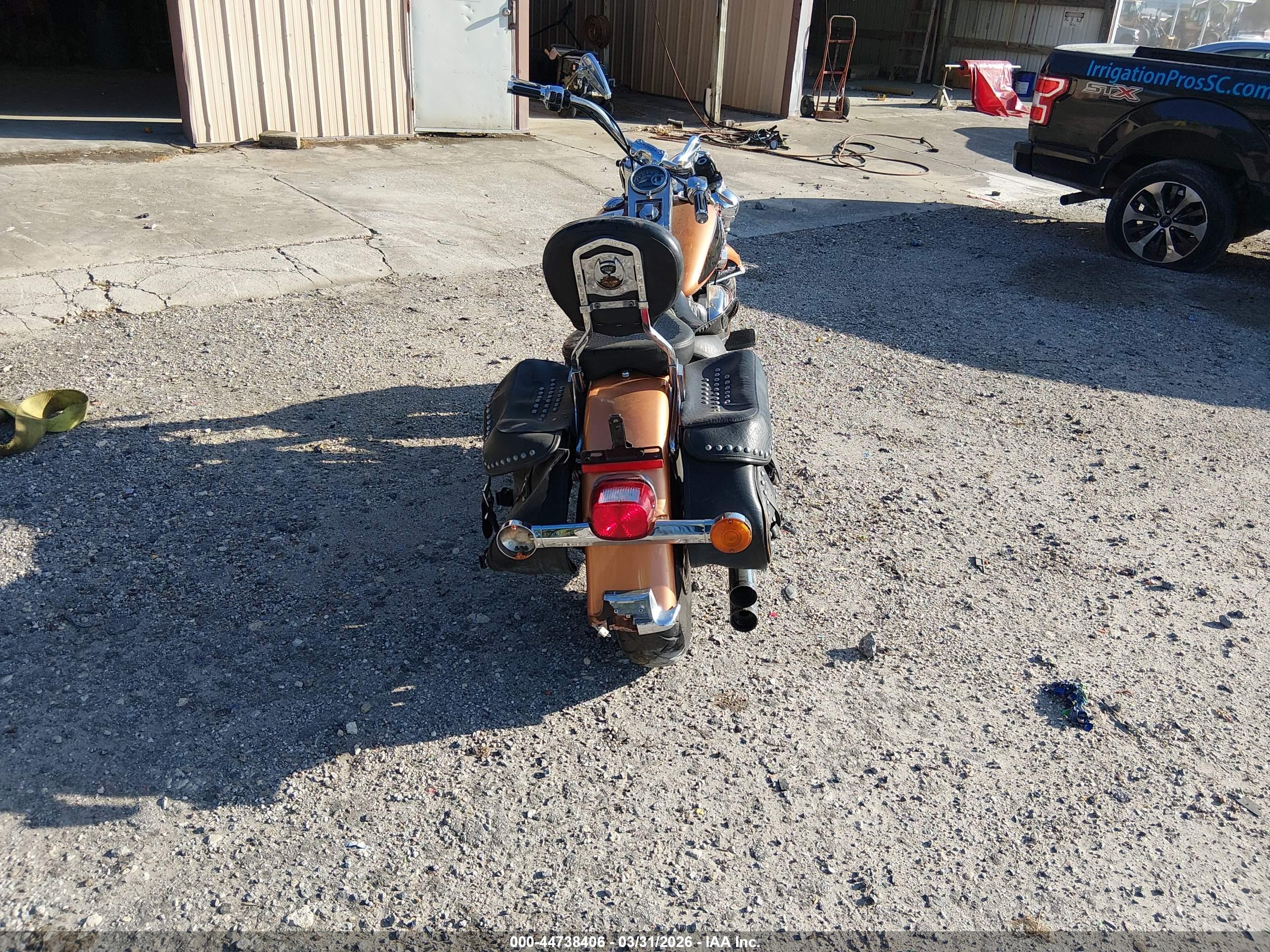 HARLEY-DAVIDSON FLSTC image 6