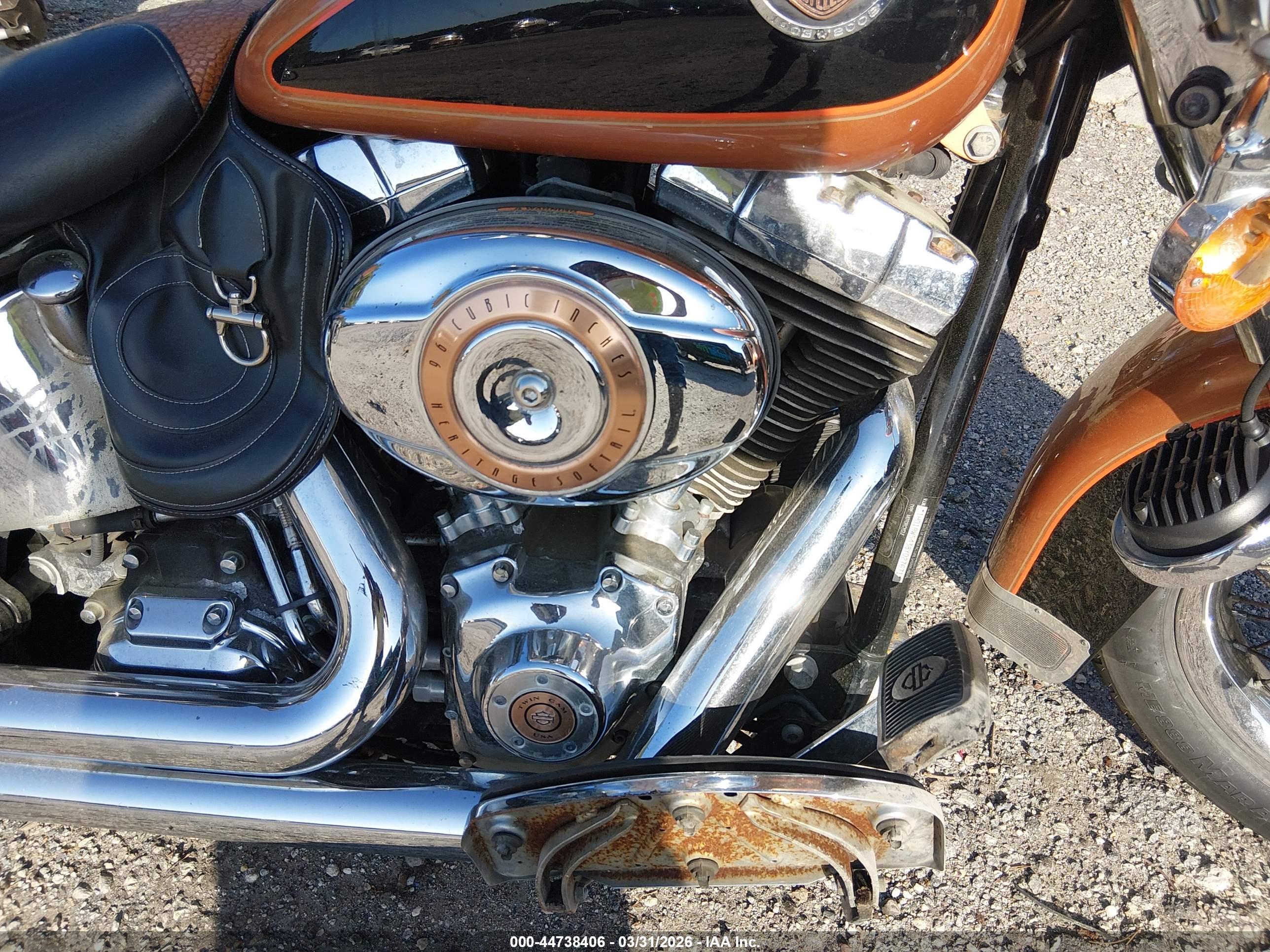 HARLEY-DAVIDSON FLSTC image 8