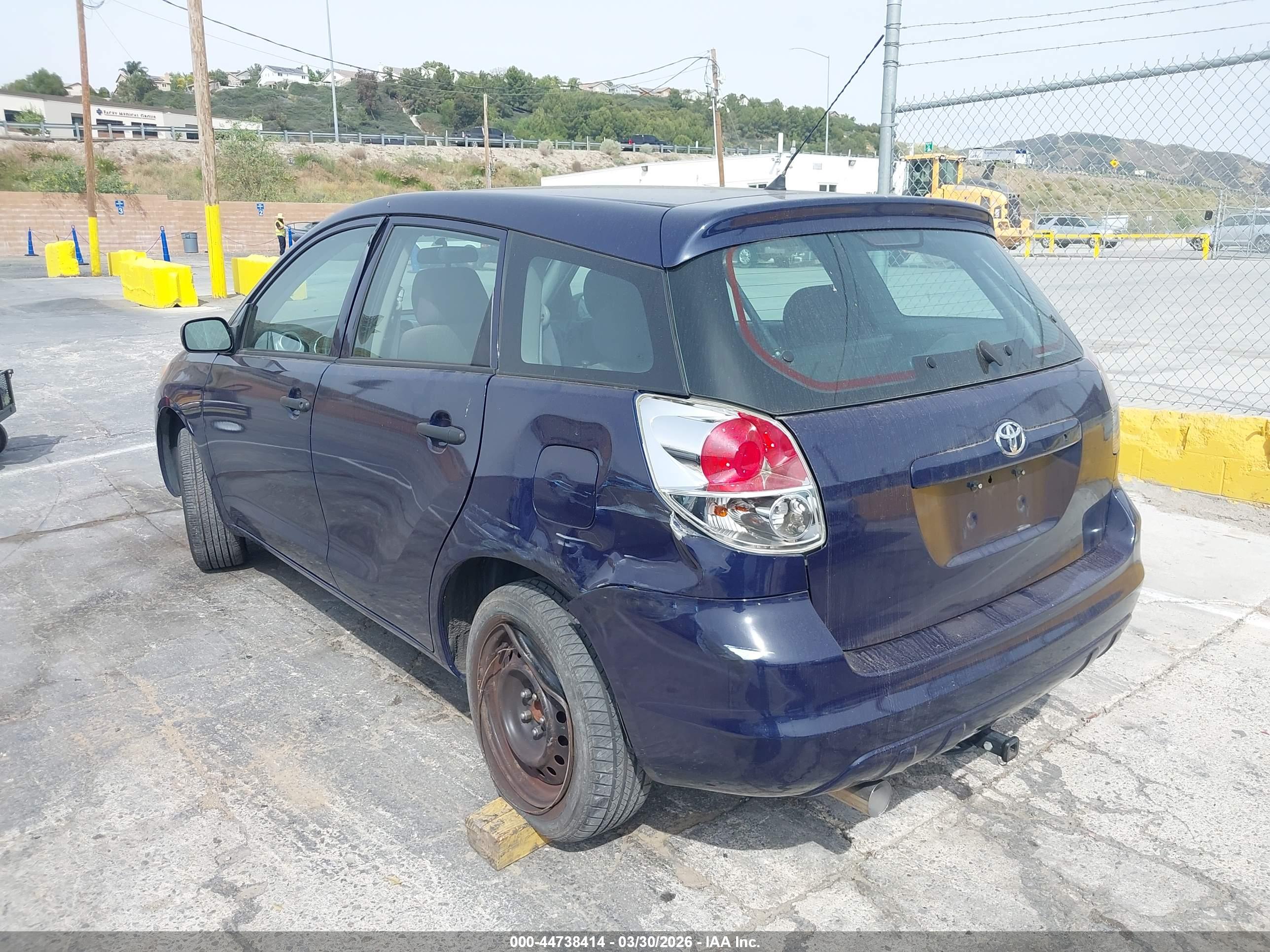 TOYOTA MATRIX image 3