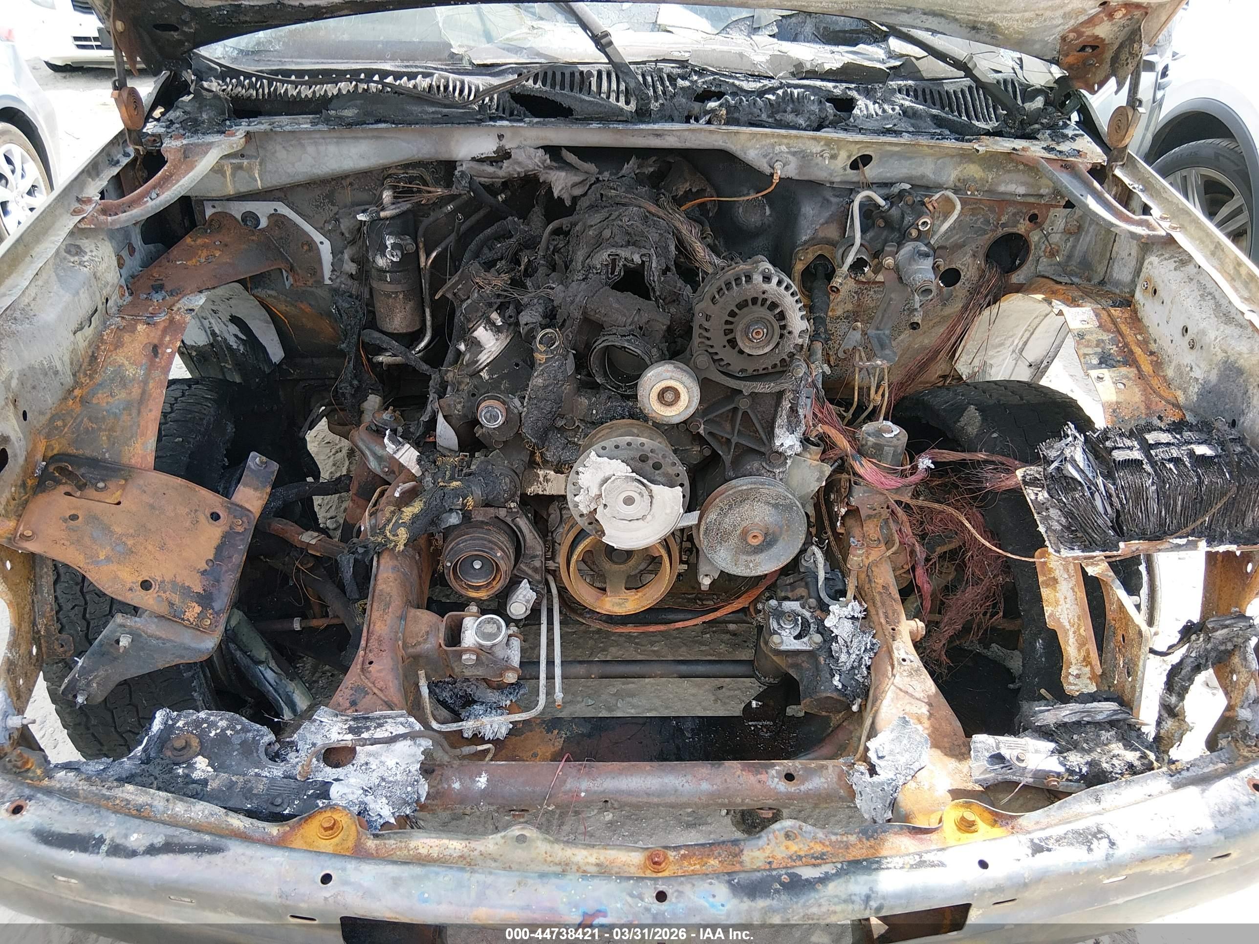 CHEVROLET SUBURBAN image 10