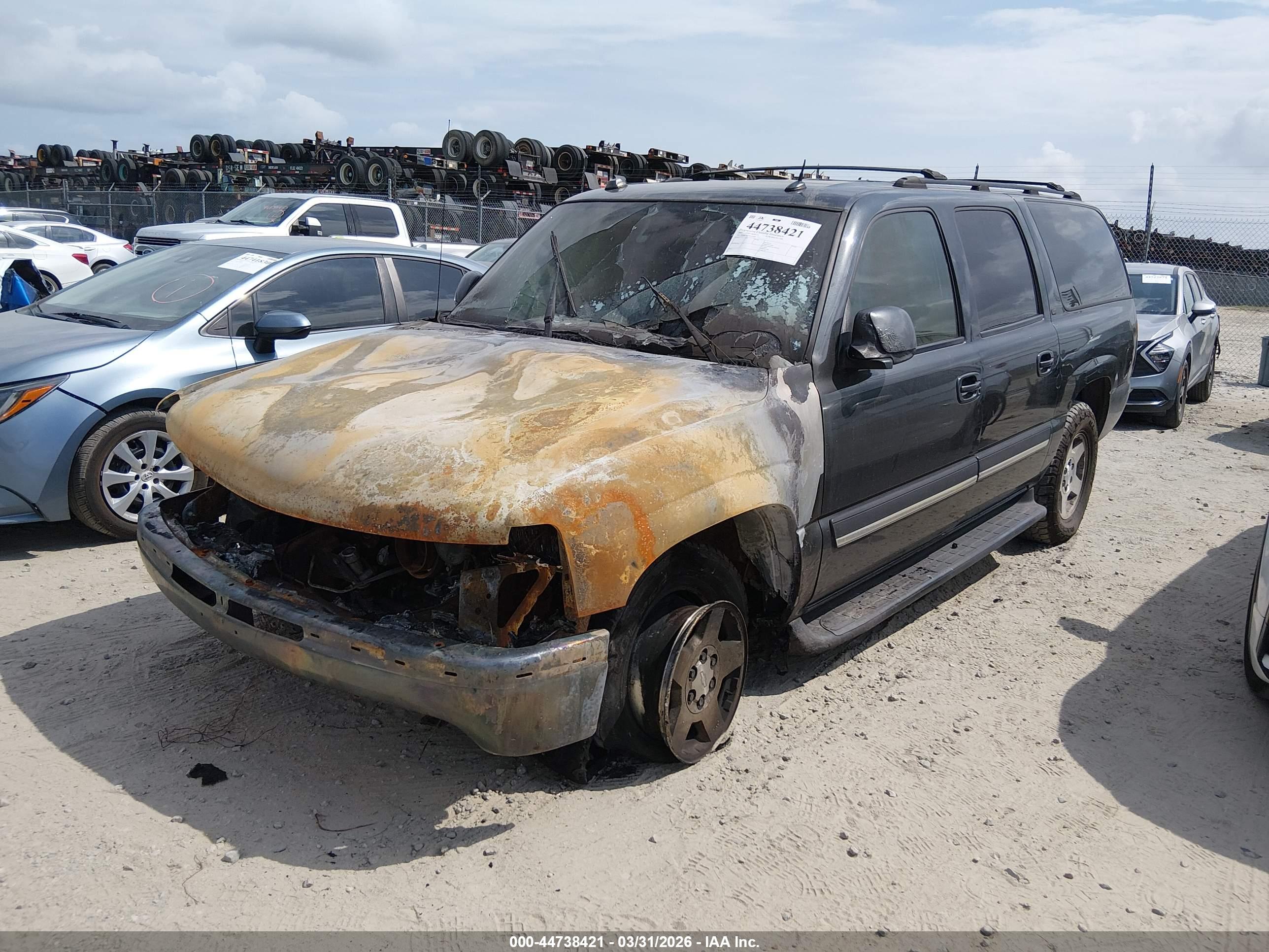 CHEVROLET SUBURBAN image 2