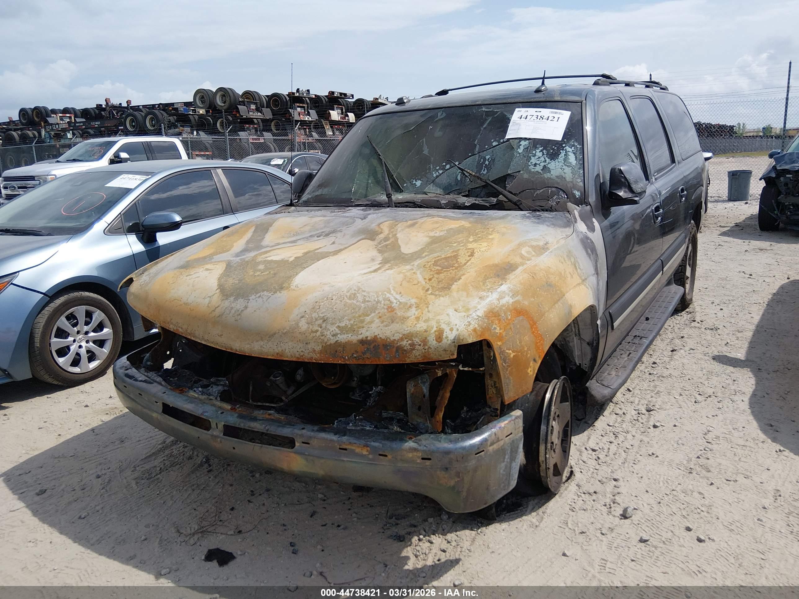 CHEVROLET SUBURBAN image 6