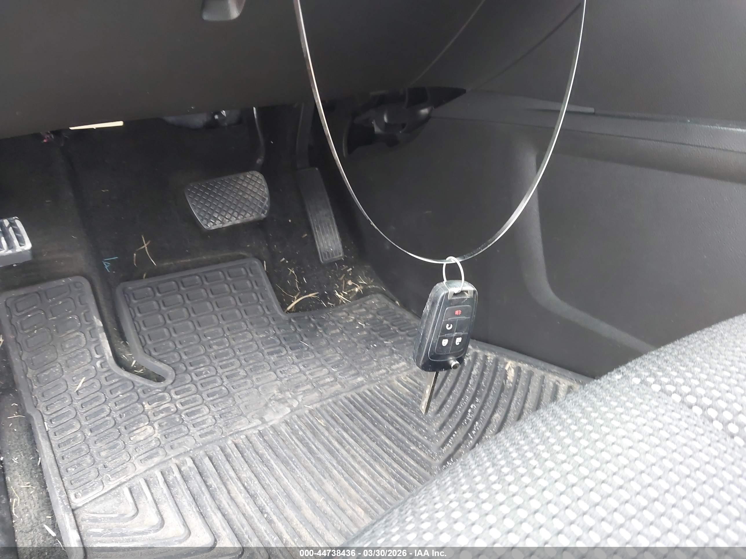 CHEVROLET EQUINOX image 11