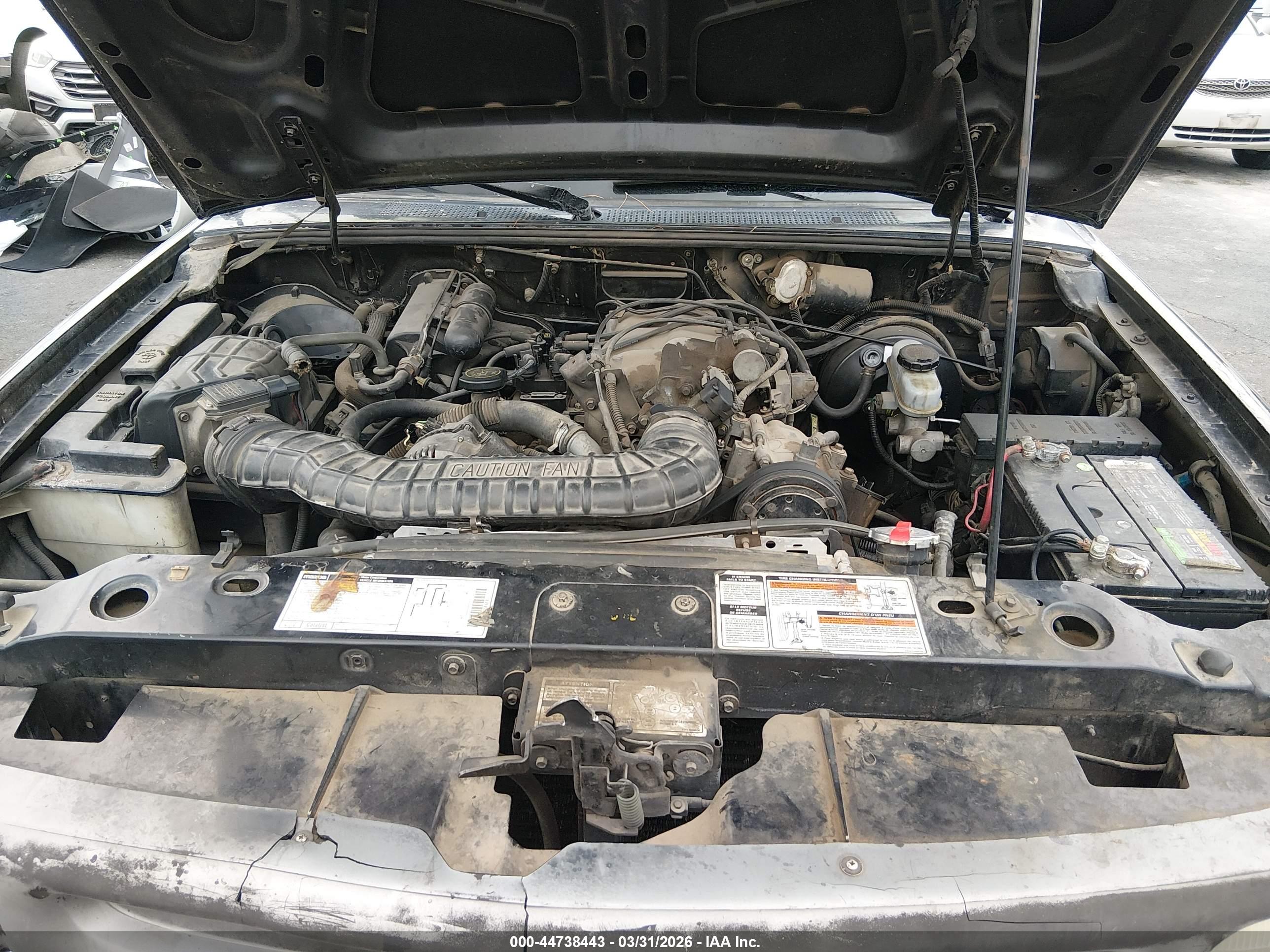 MAZDA B4000 image 10