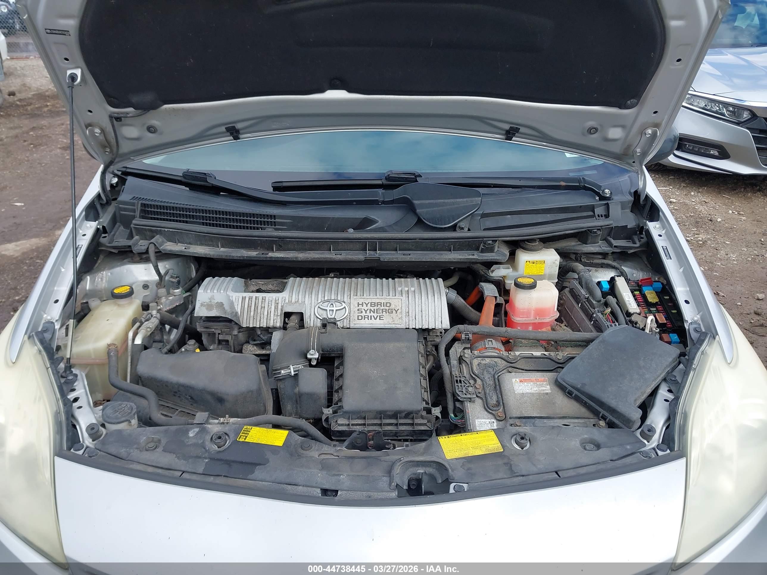 TOYOTA PRIUS image 10