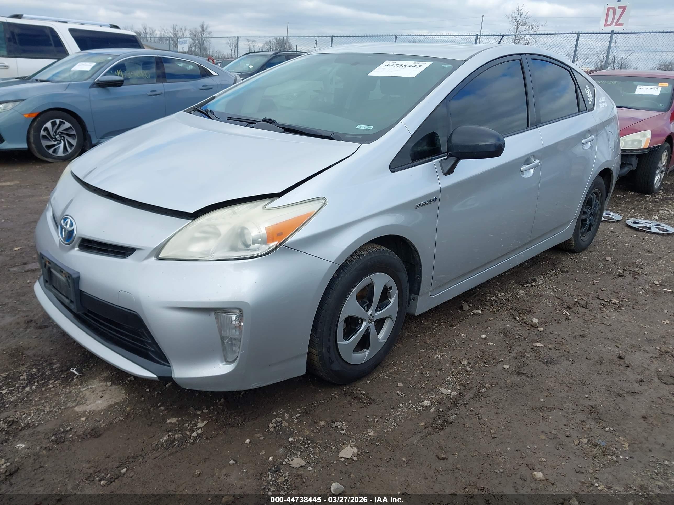 TOYOTA PRIUS image 2