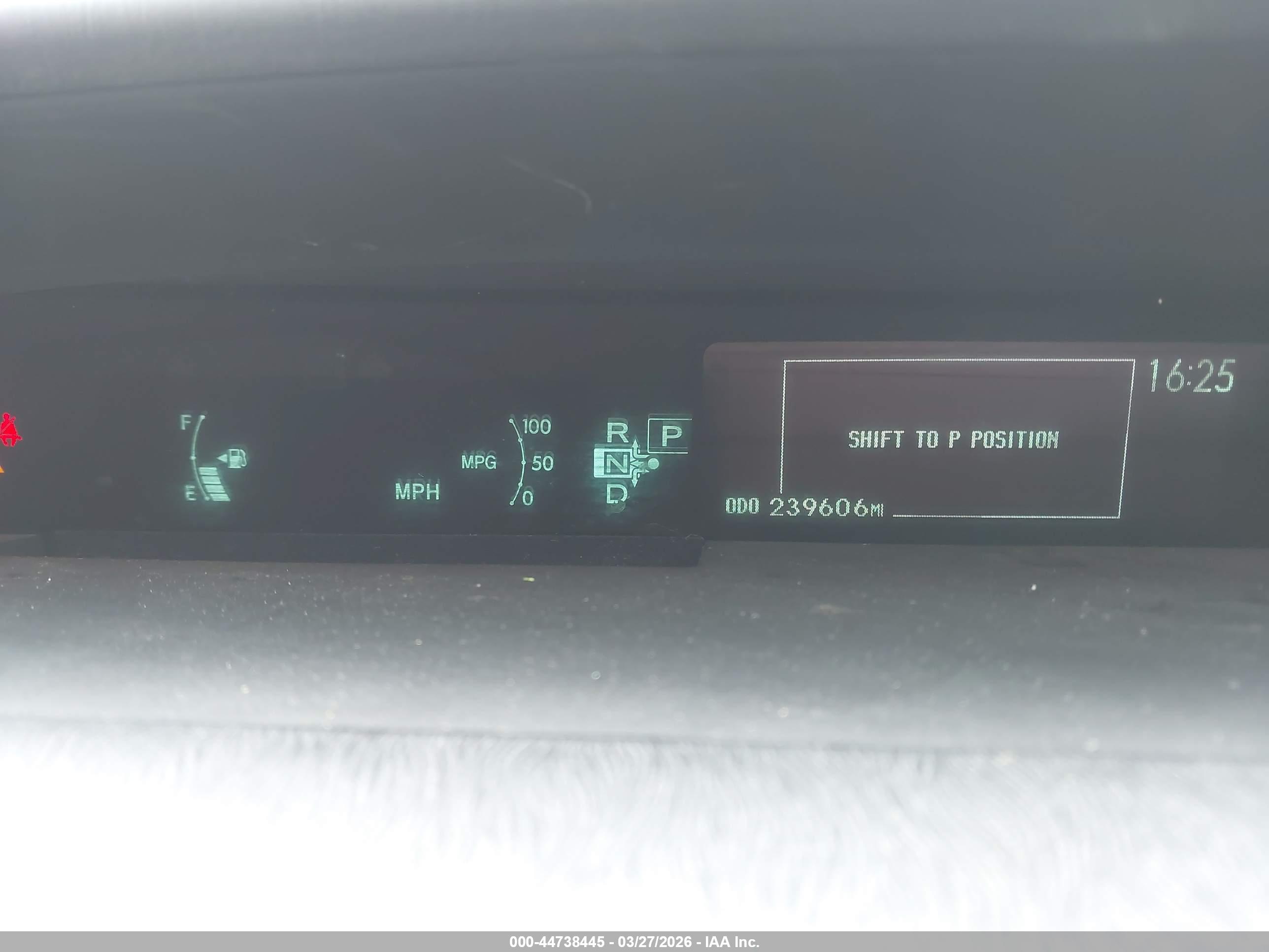 TOYOTA PRIUS image 7