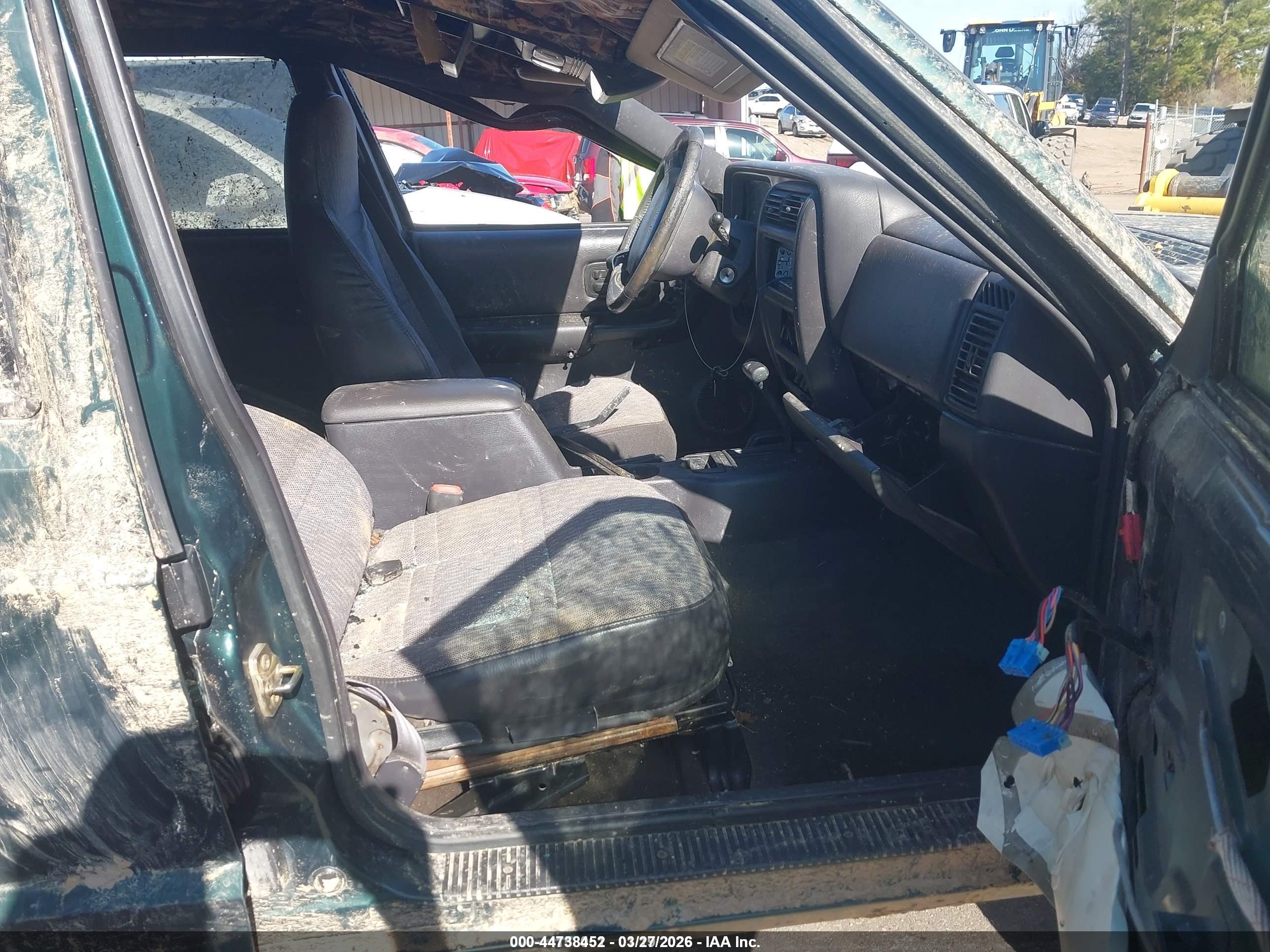 JEEP CHEROKEE image 5