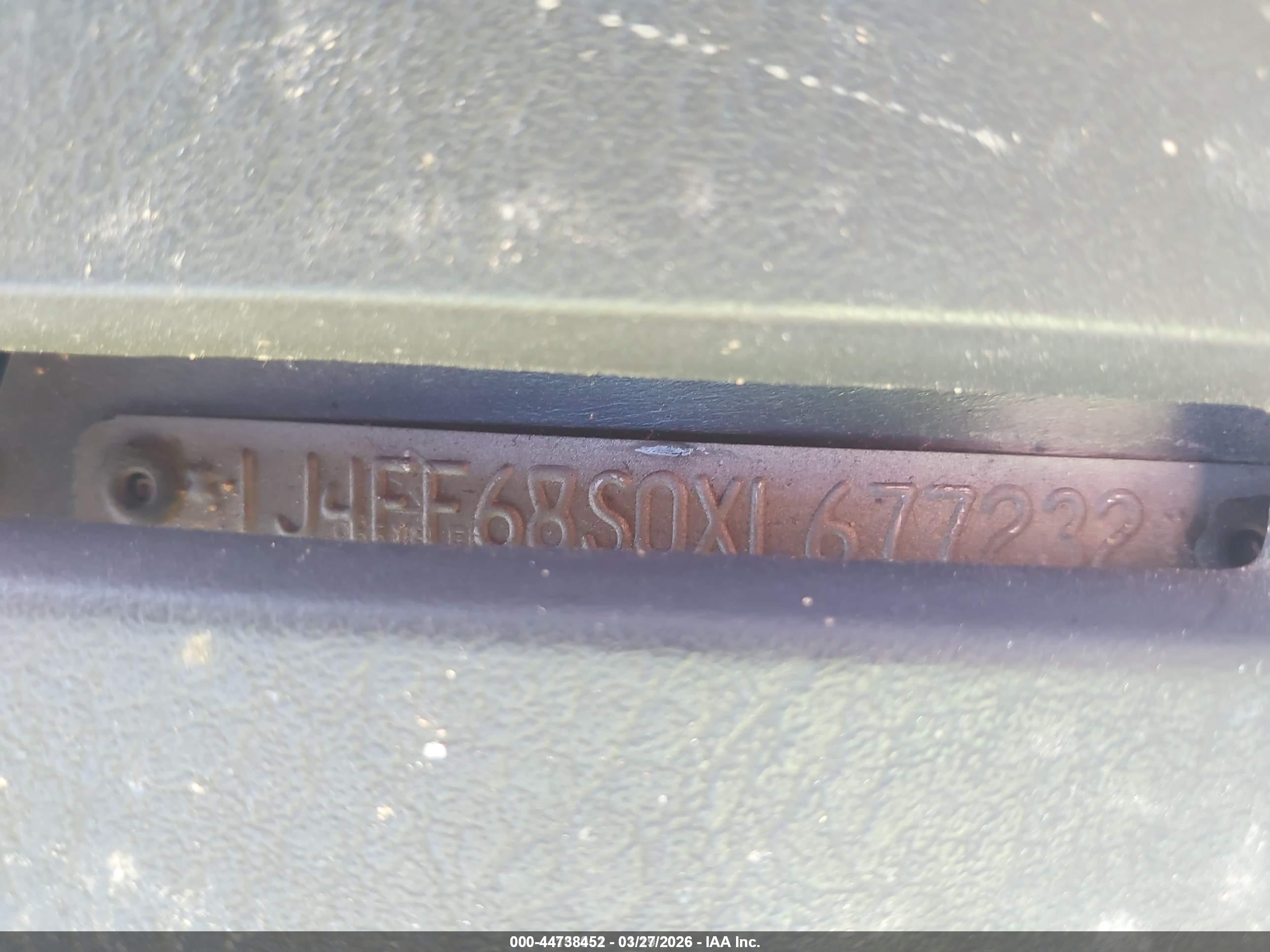 JEEP CHEROKEE image 9