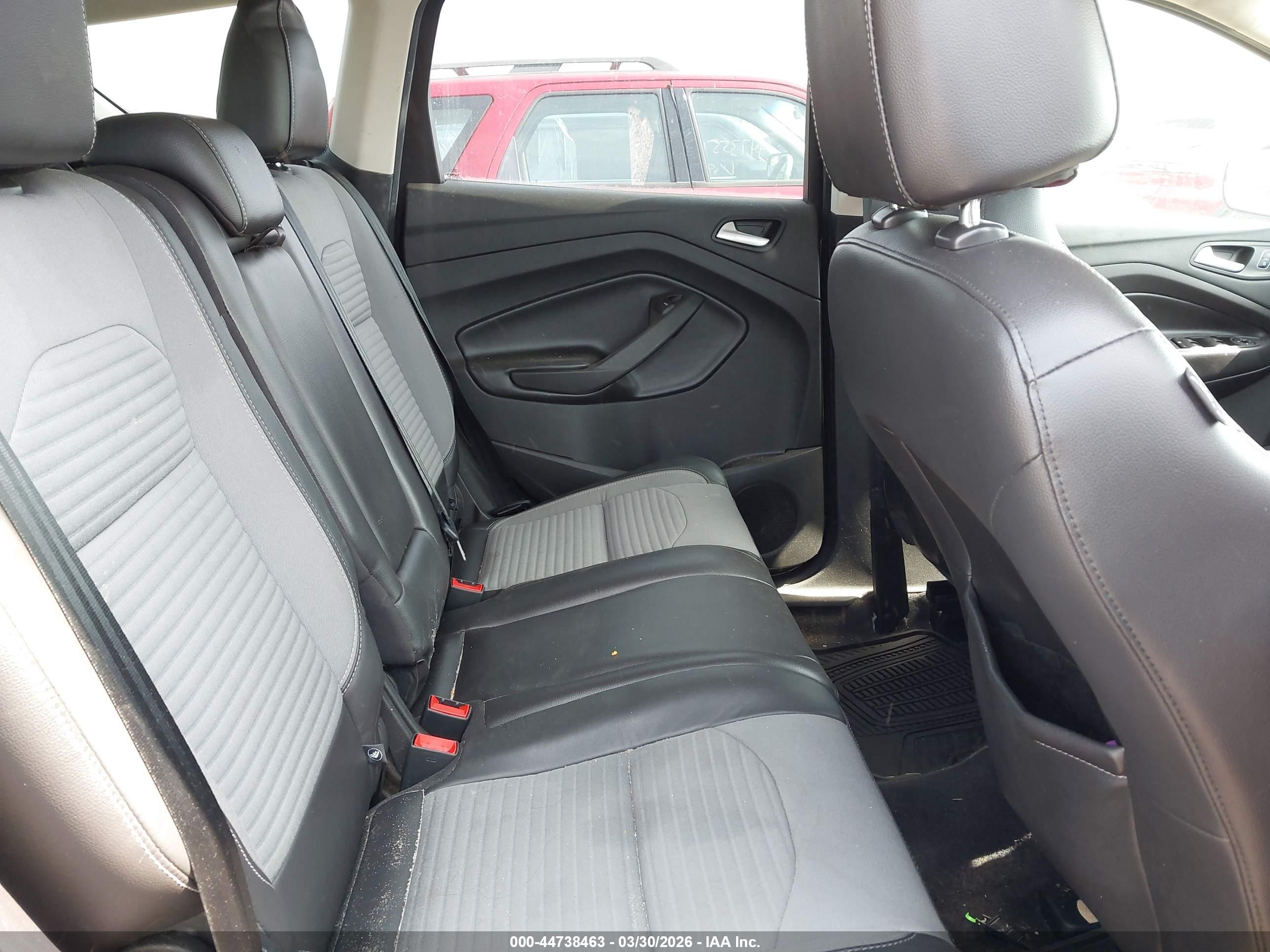 FORD ESCAPE image 8