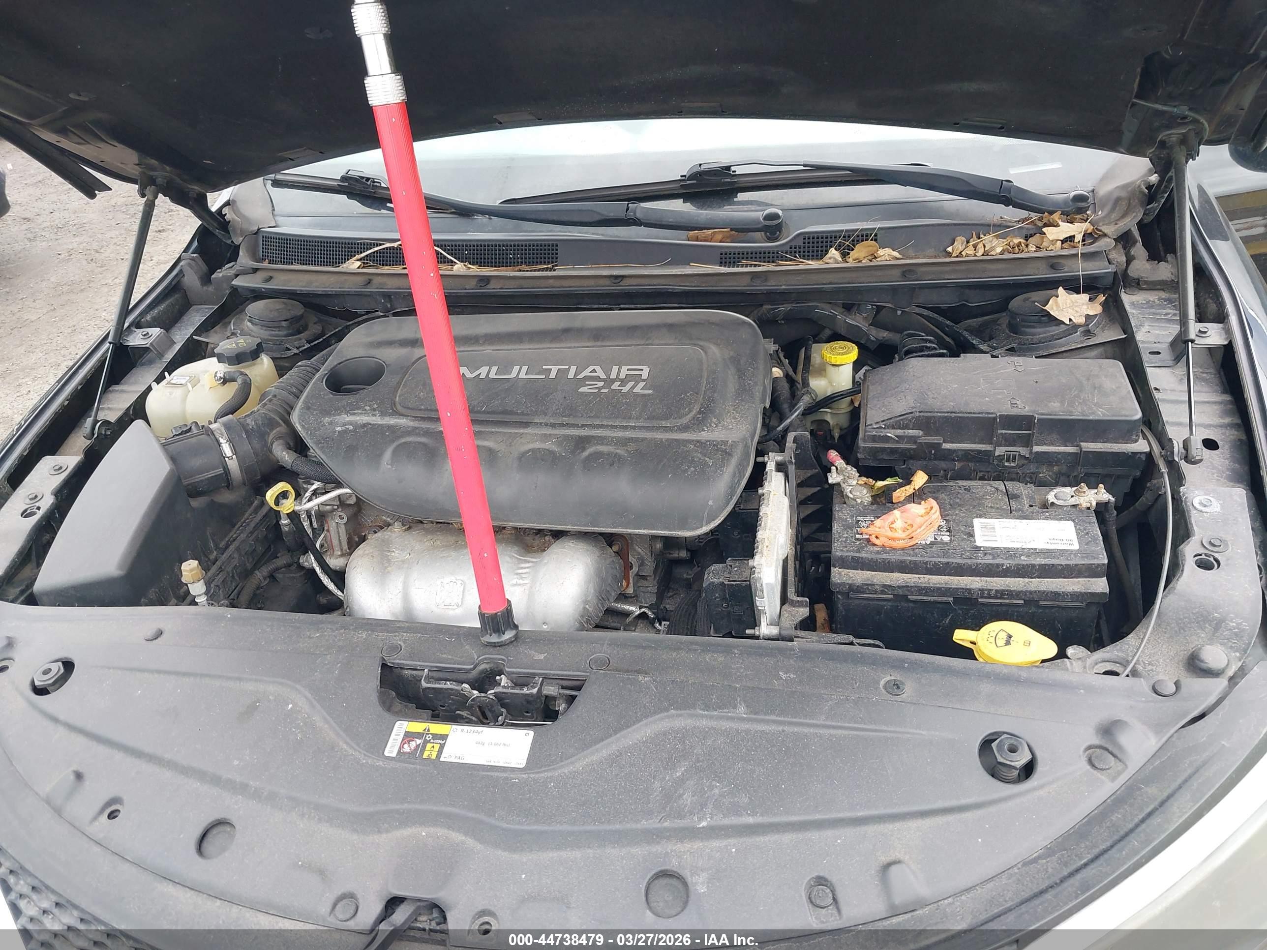 CHRYSLER 200 image 10