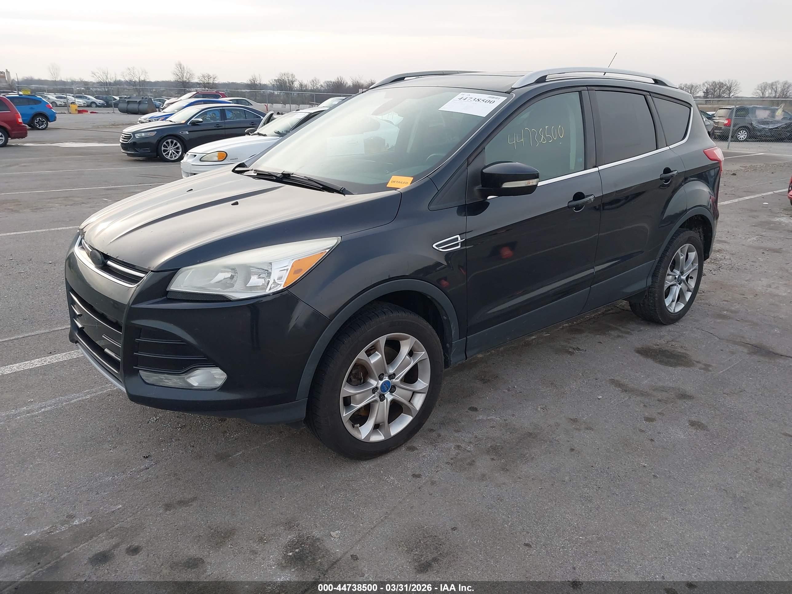 FORD ESCAPE image 2