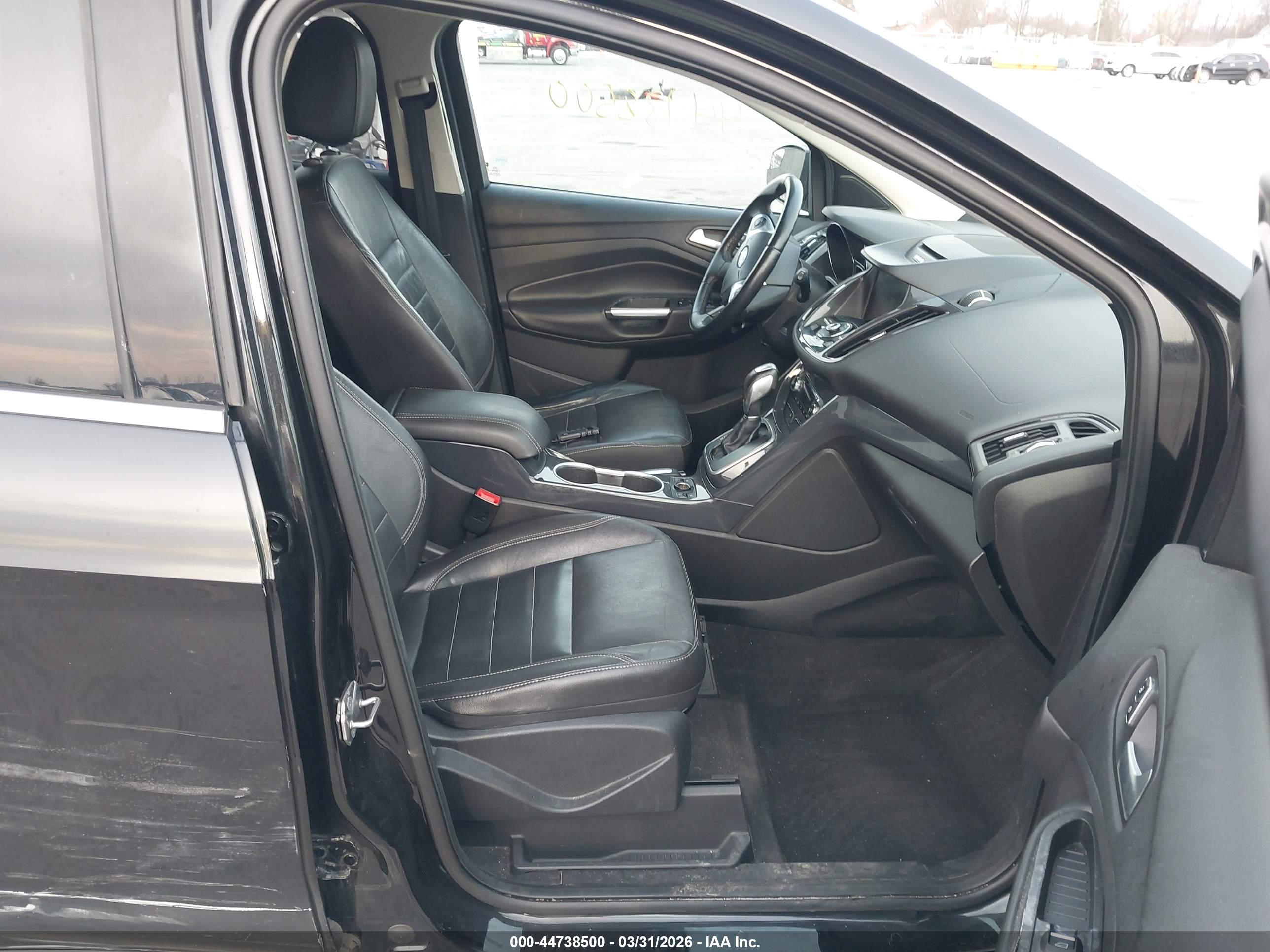 FORD ESCAPE image 5