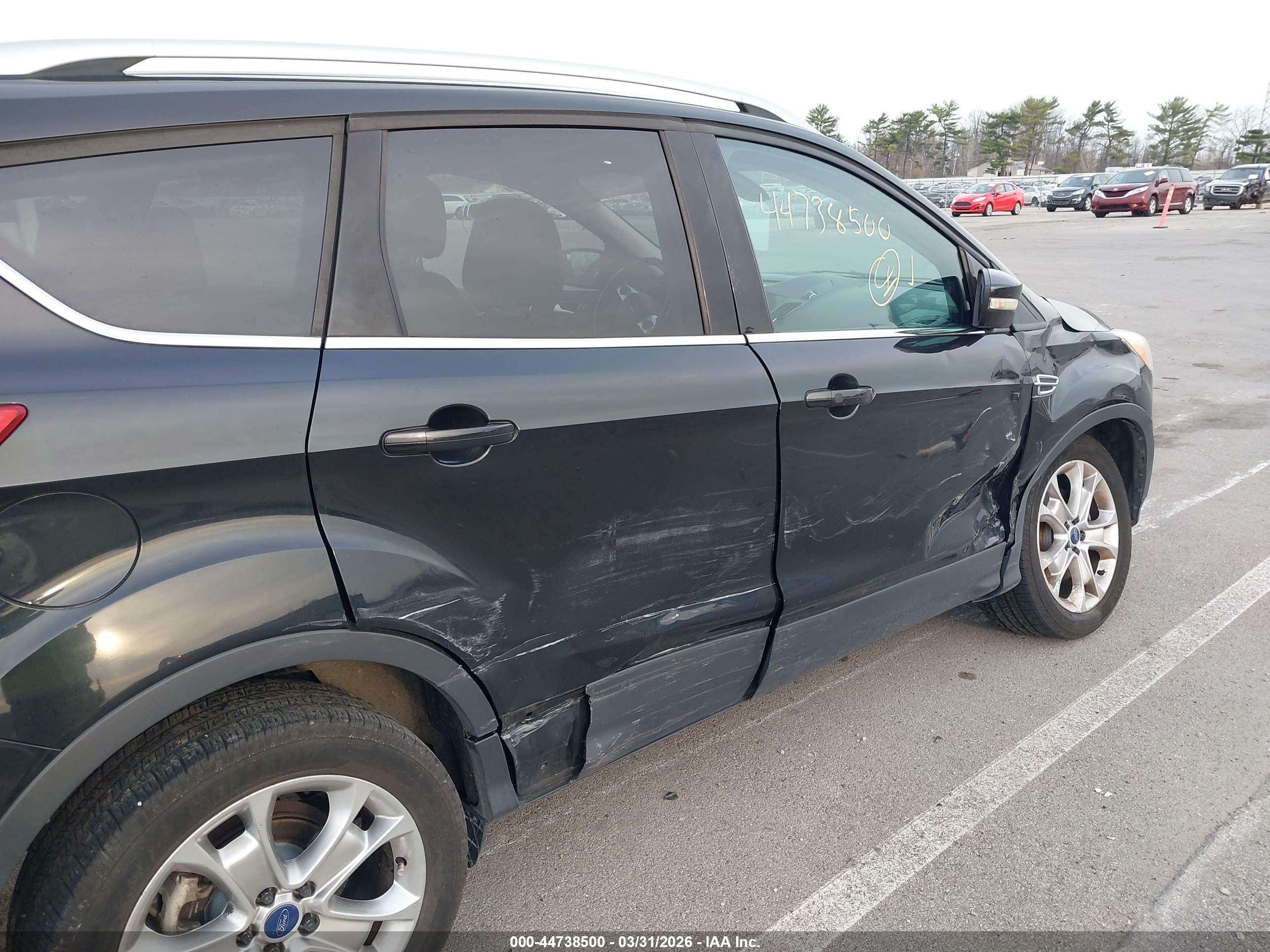 FORD ESCAPE image 6