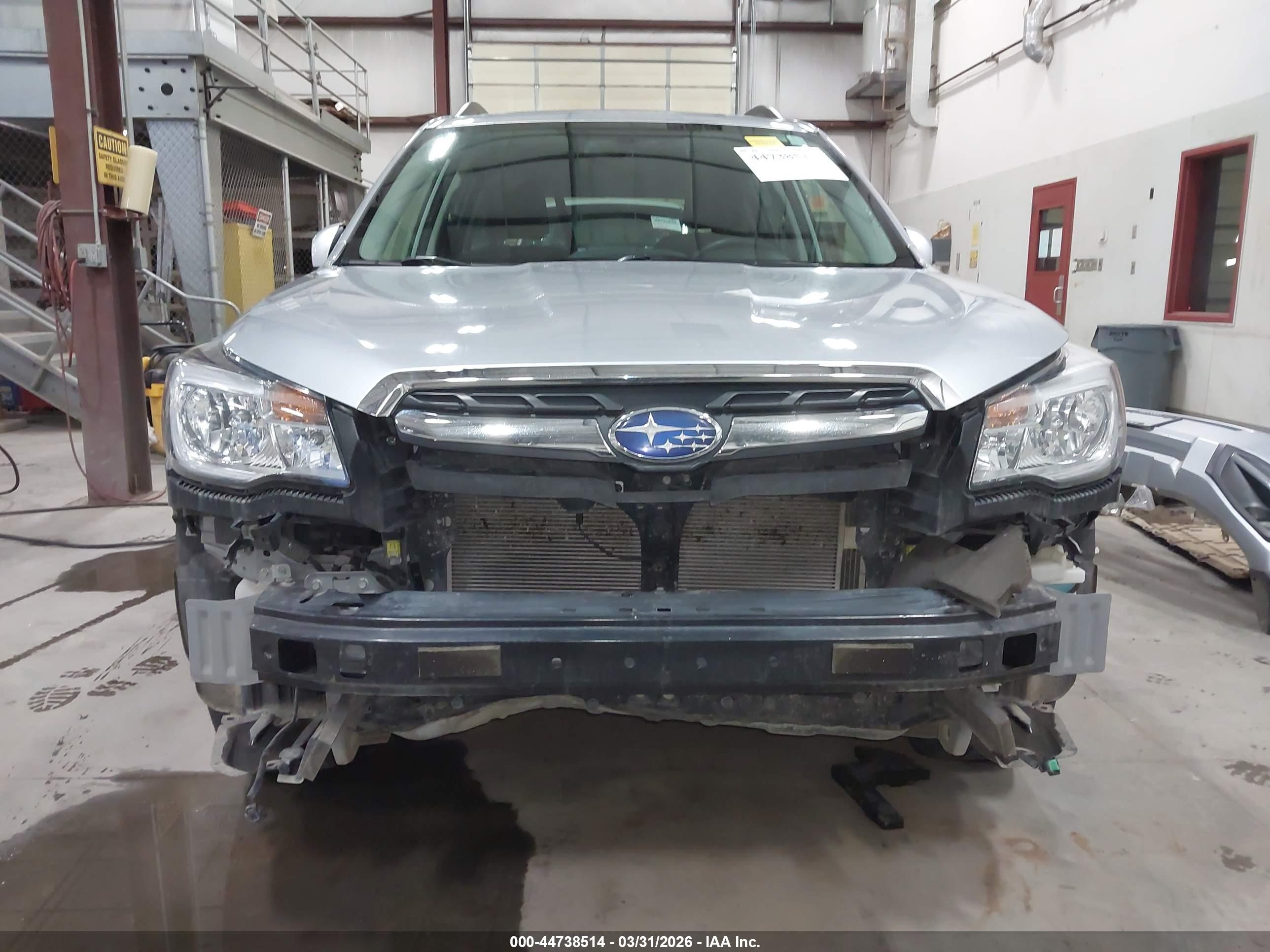SUBARU FORESTER image 6