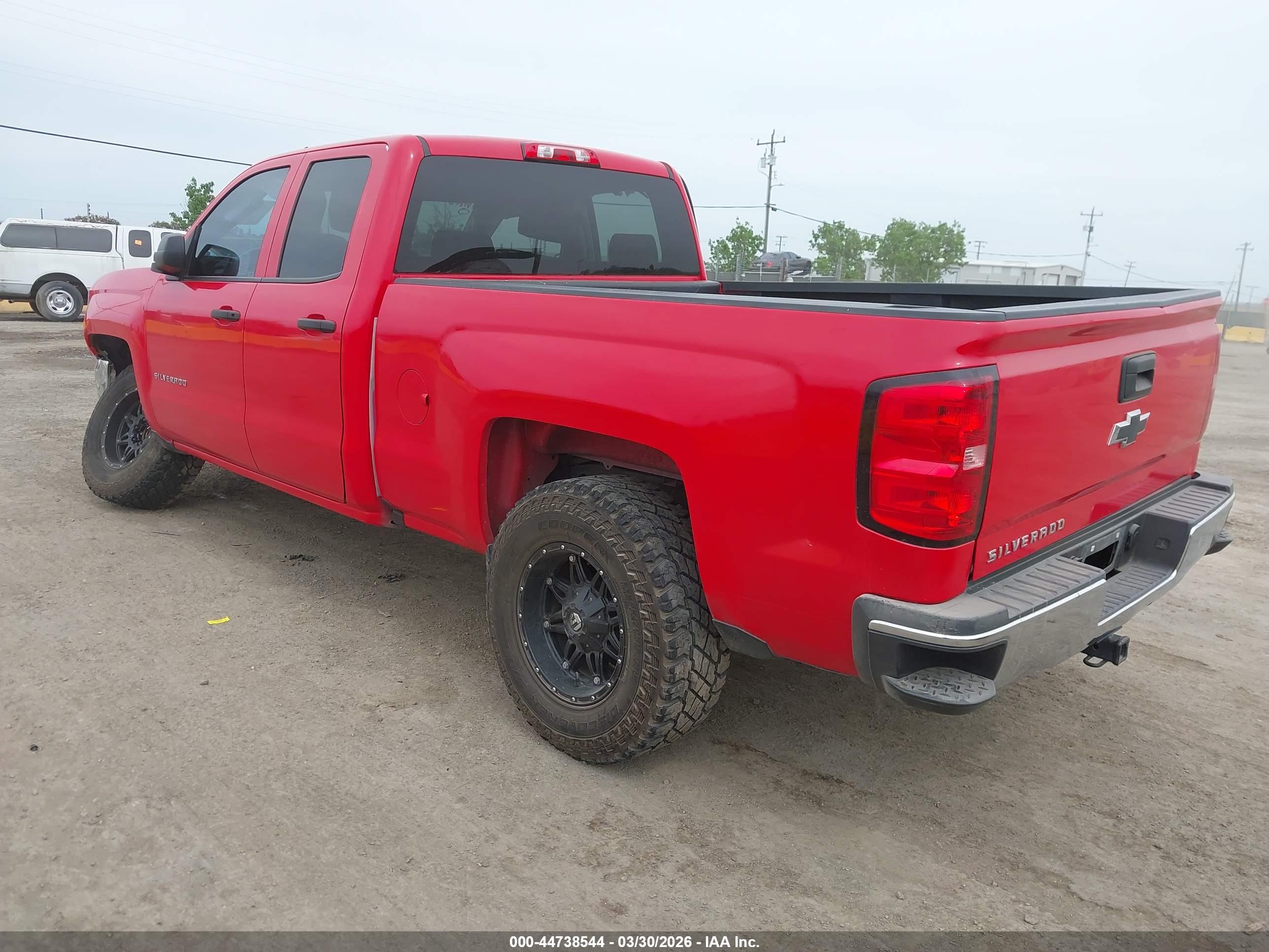 CHEVROLET SILVERADO image 3