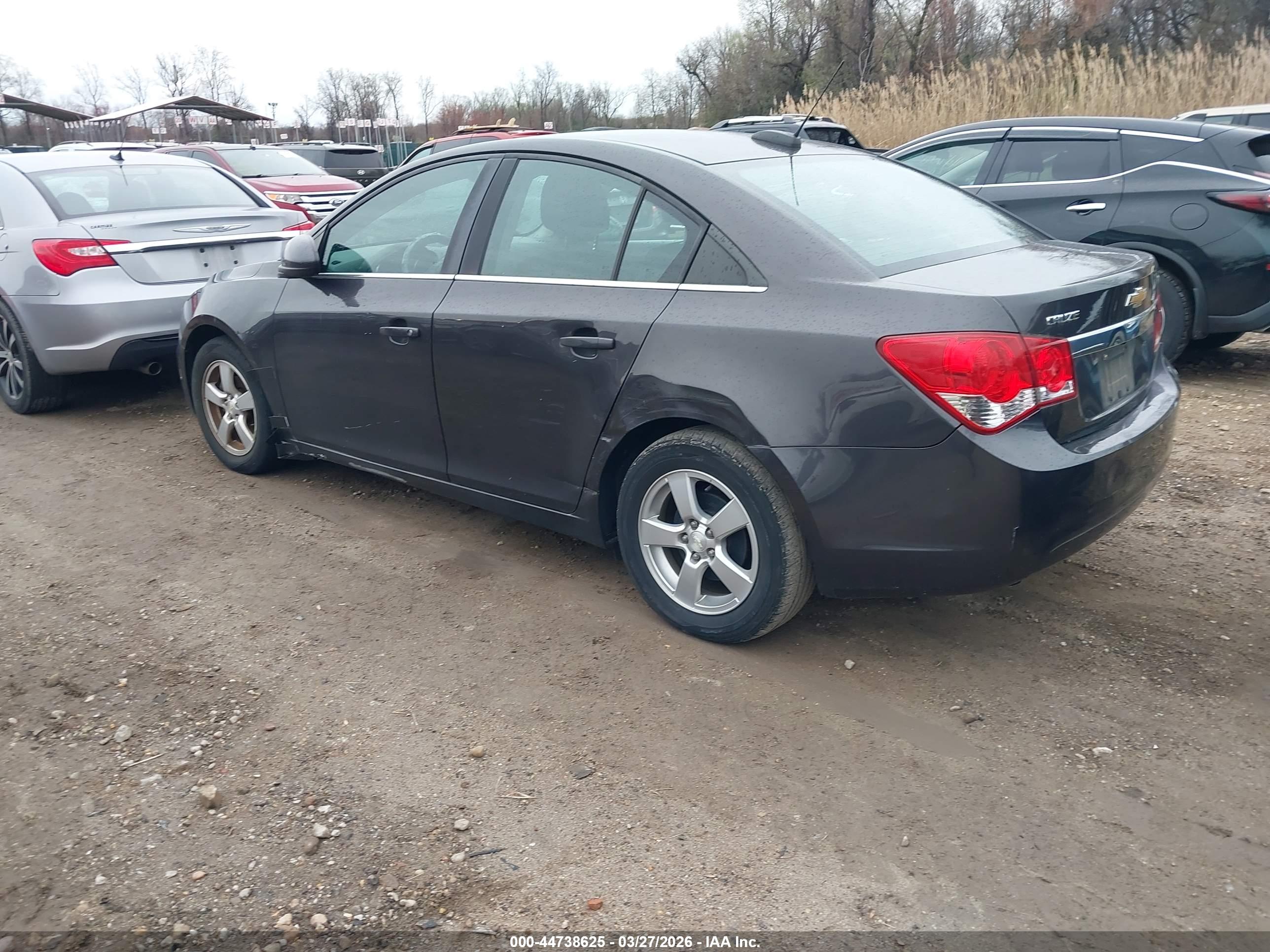 CHEVROLET CRUZE image 3