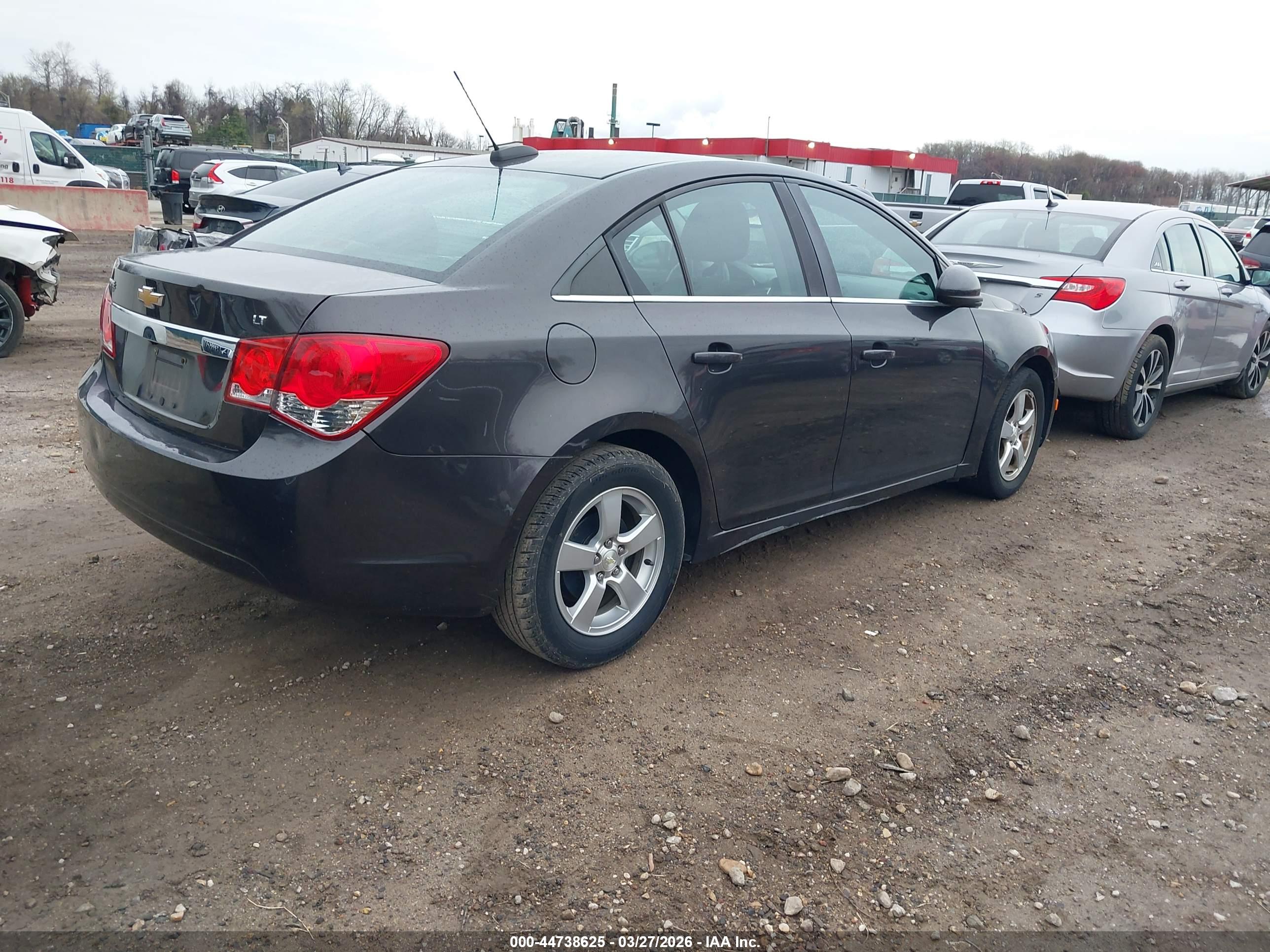 CHEVROLET CRUZE image 4