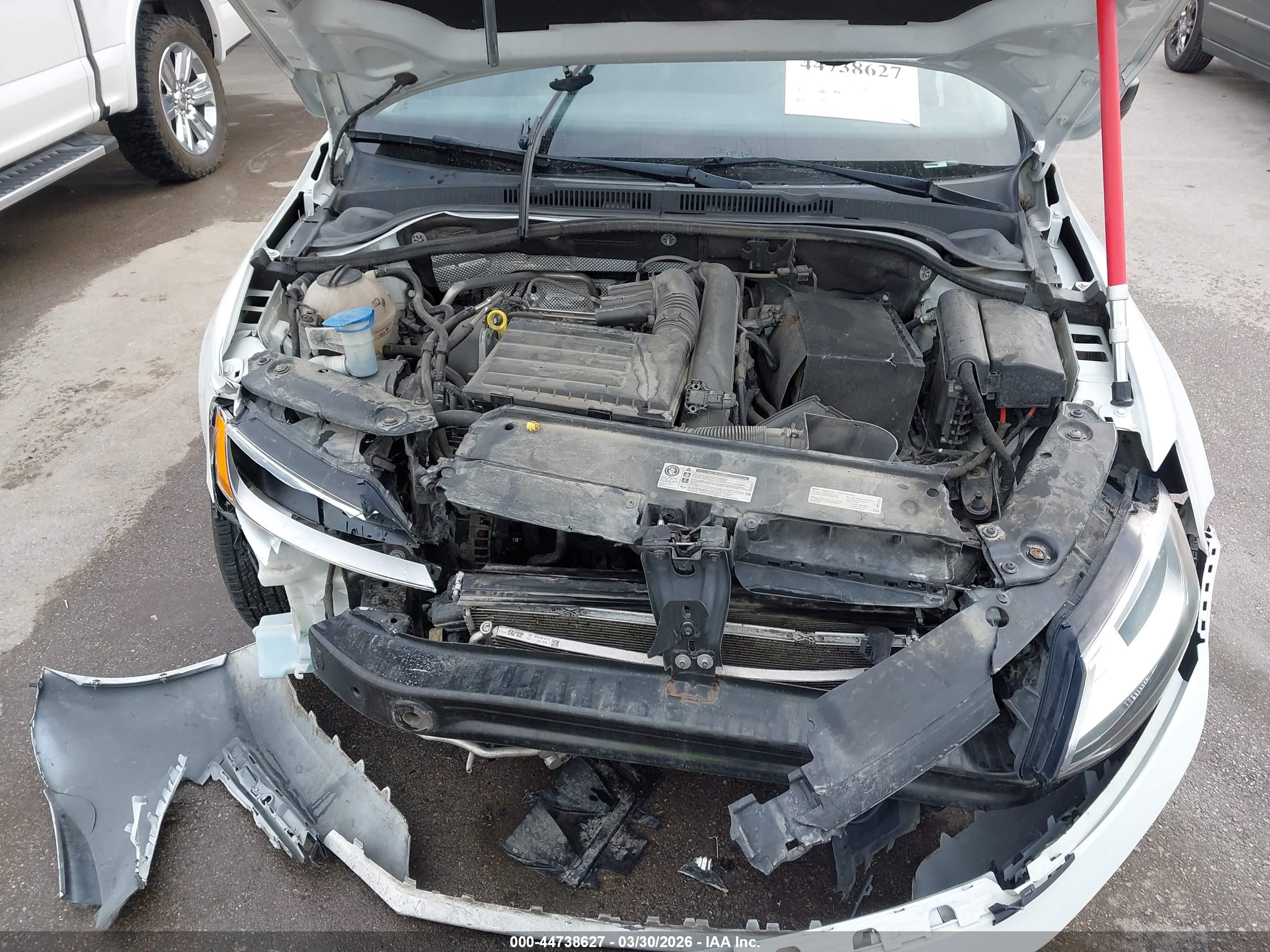 VOLKSWAGEN JETTA image 10