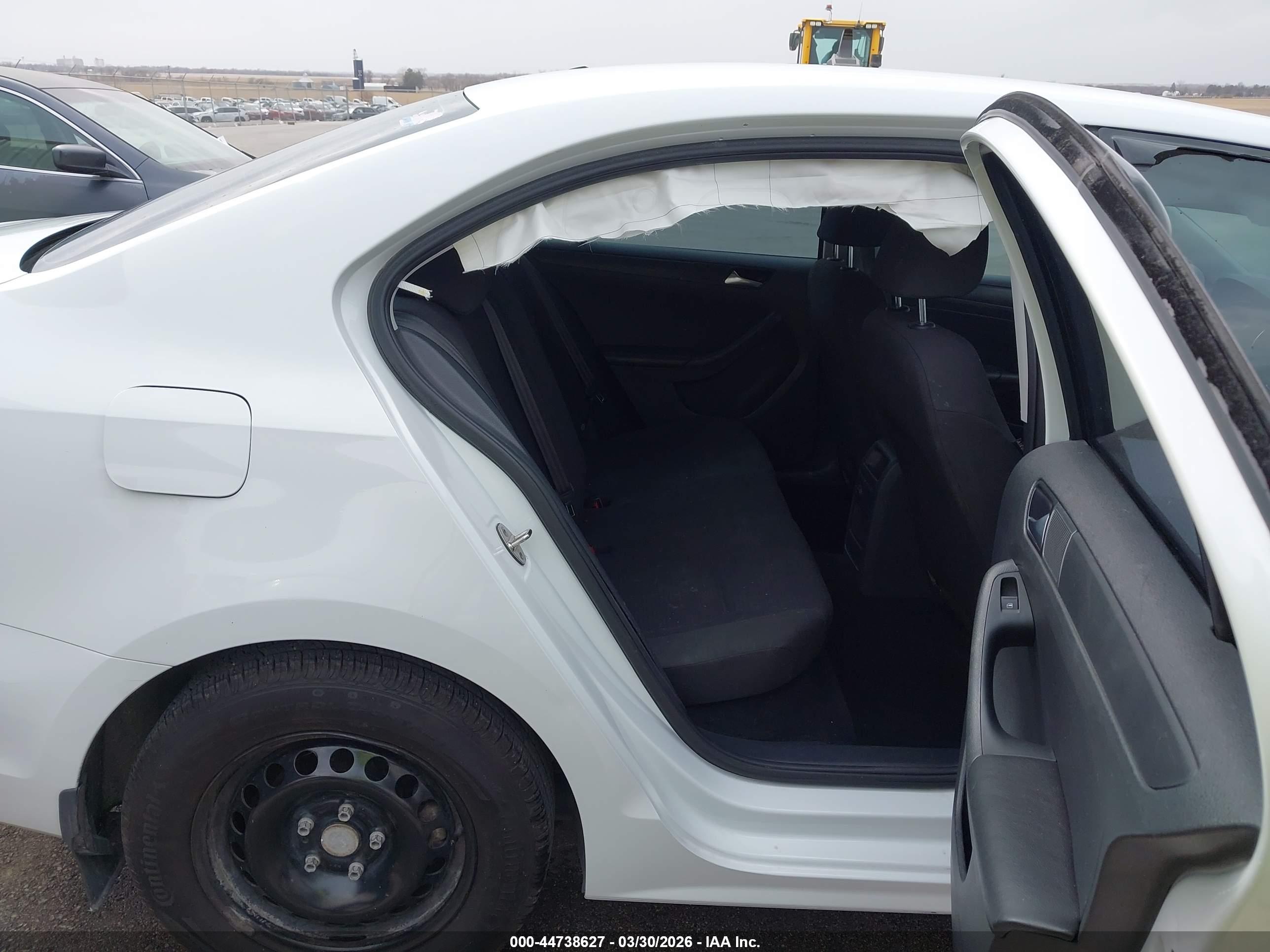 VOLKSWAGEN JETTA image 8