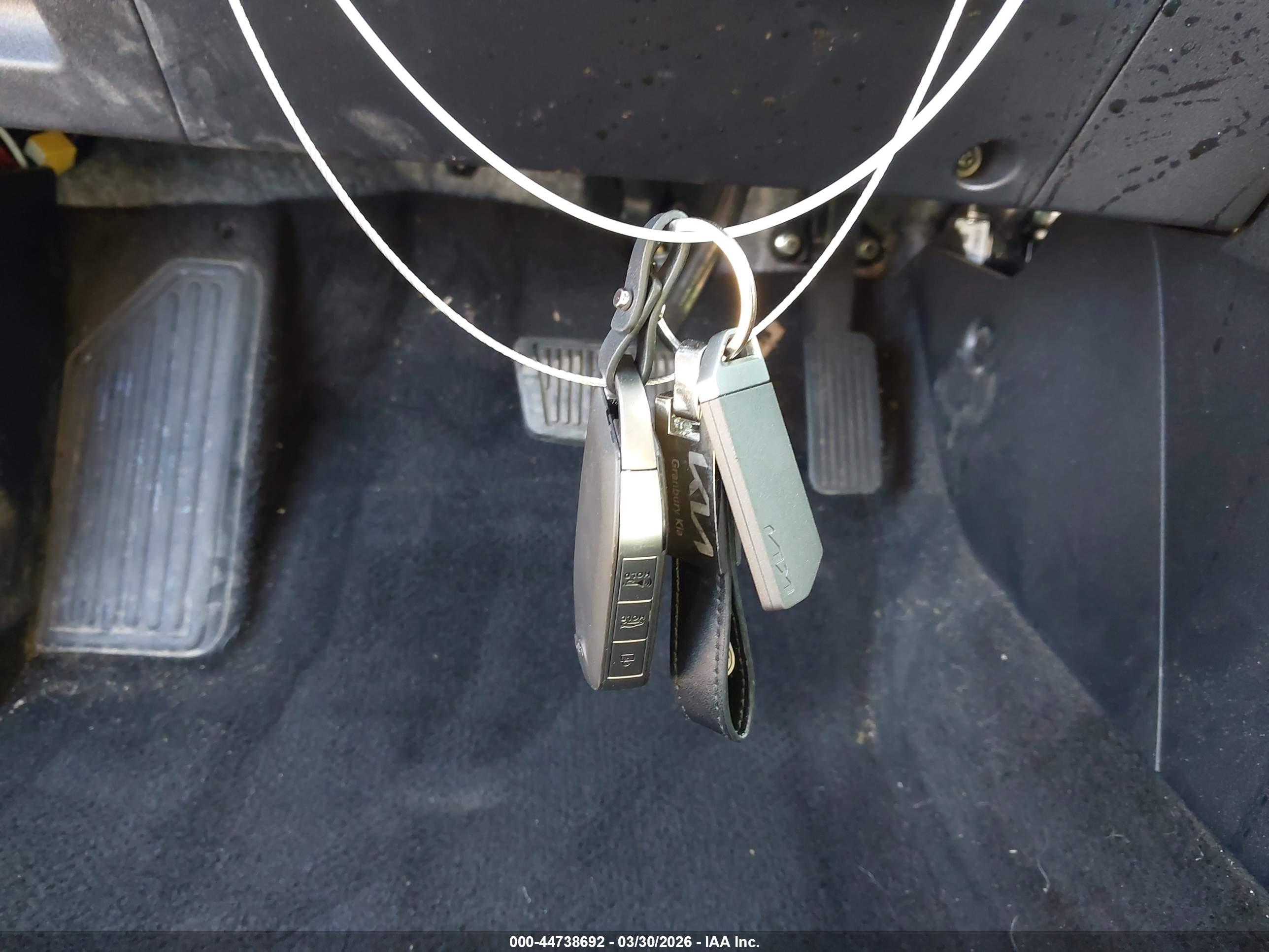 KIA K4 image 11