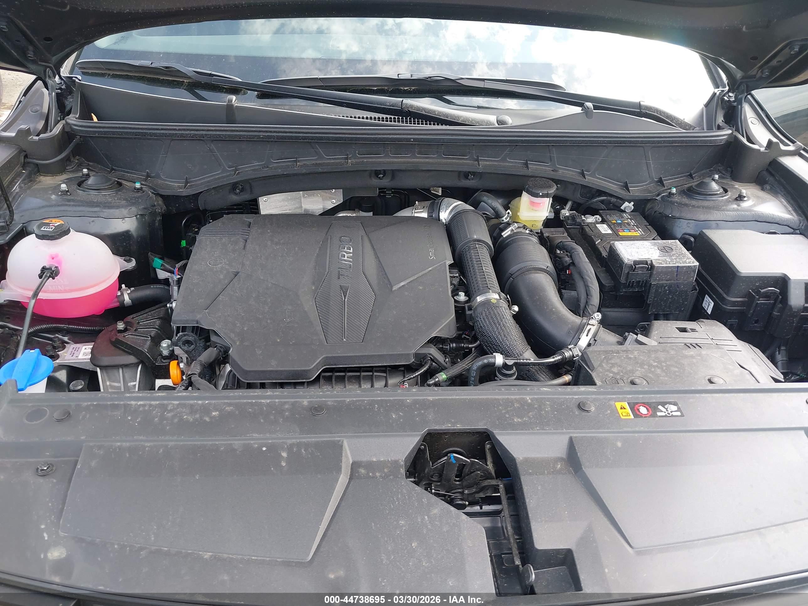 HYUNDAI SANTA image 10