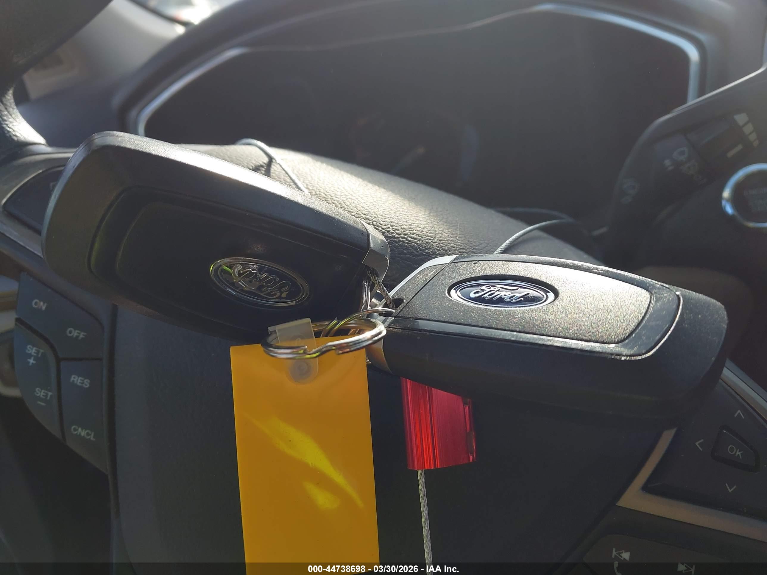 FORD FUSION image 11