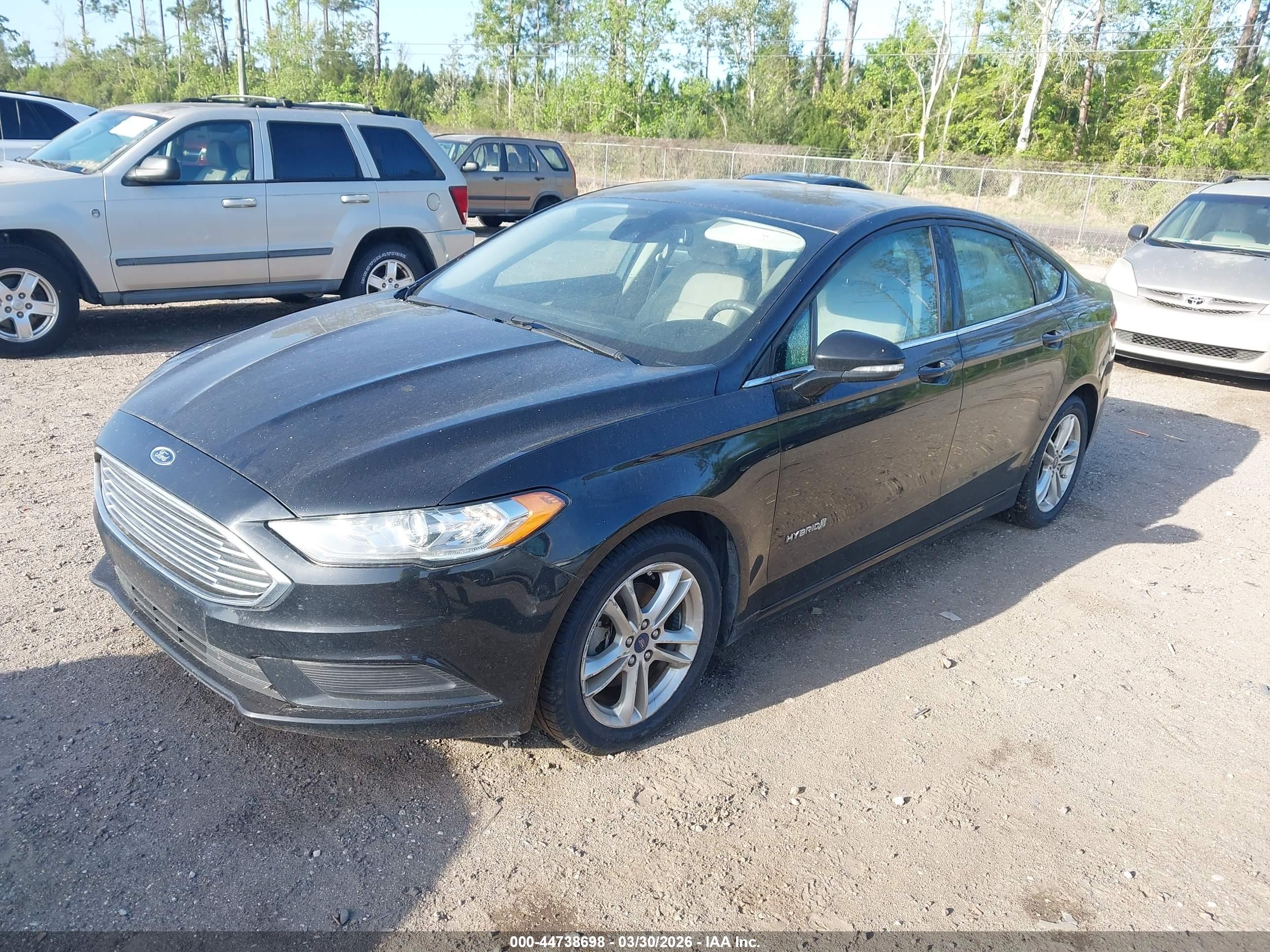 FORD FUSION image 2