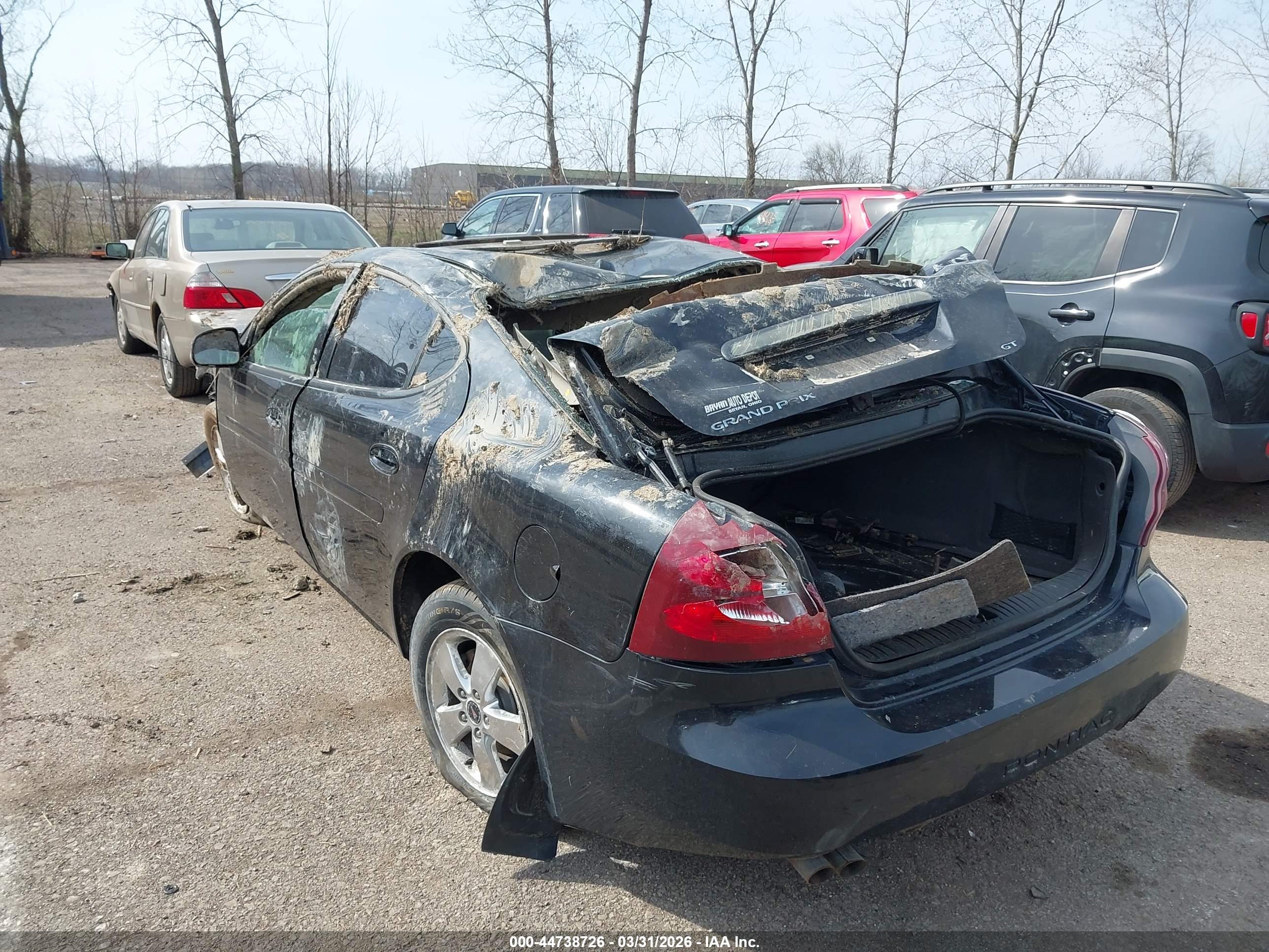 PONTIAC GRAND image 3