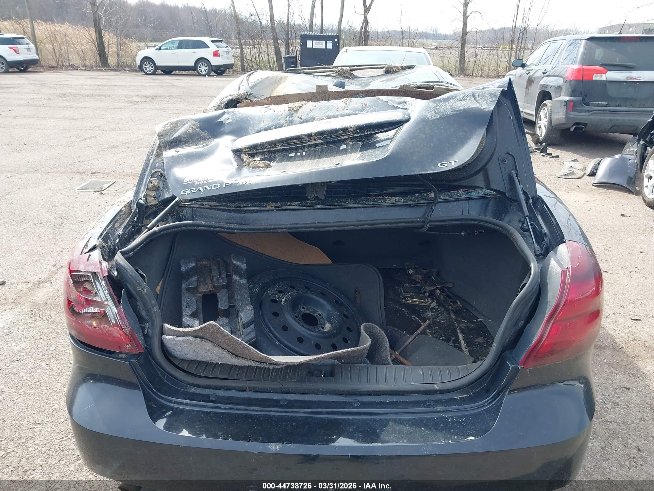 PONTIAC GRAND image 6