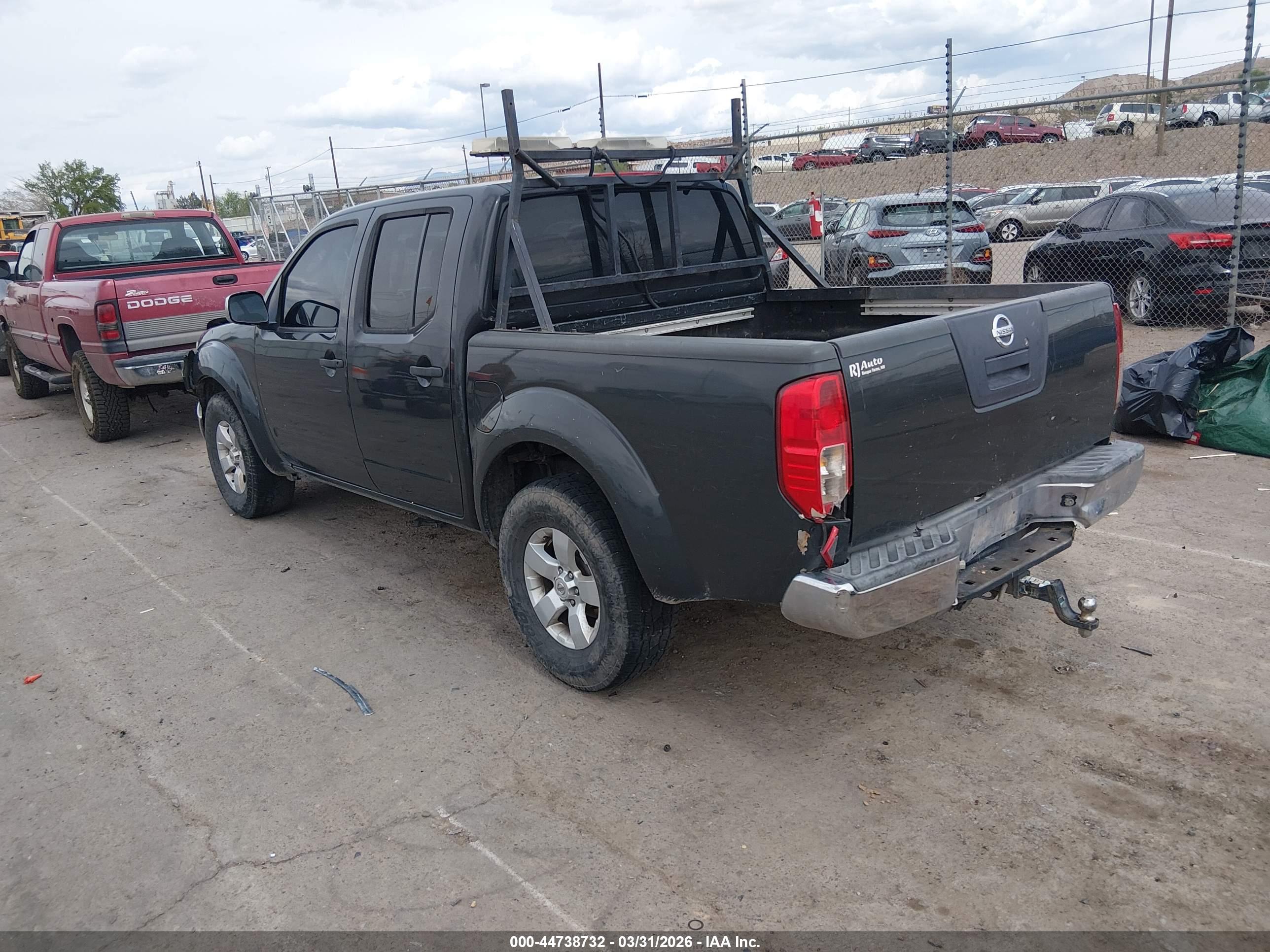 NISSAN FRONTIER image 3