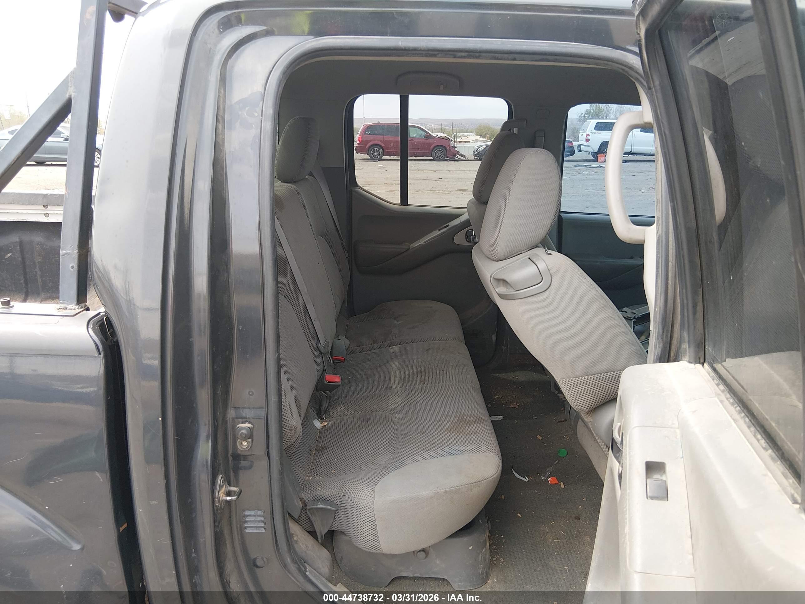 NISSAN FRONTIER image 8
