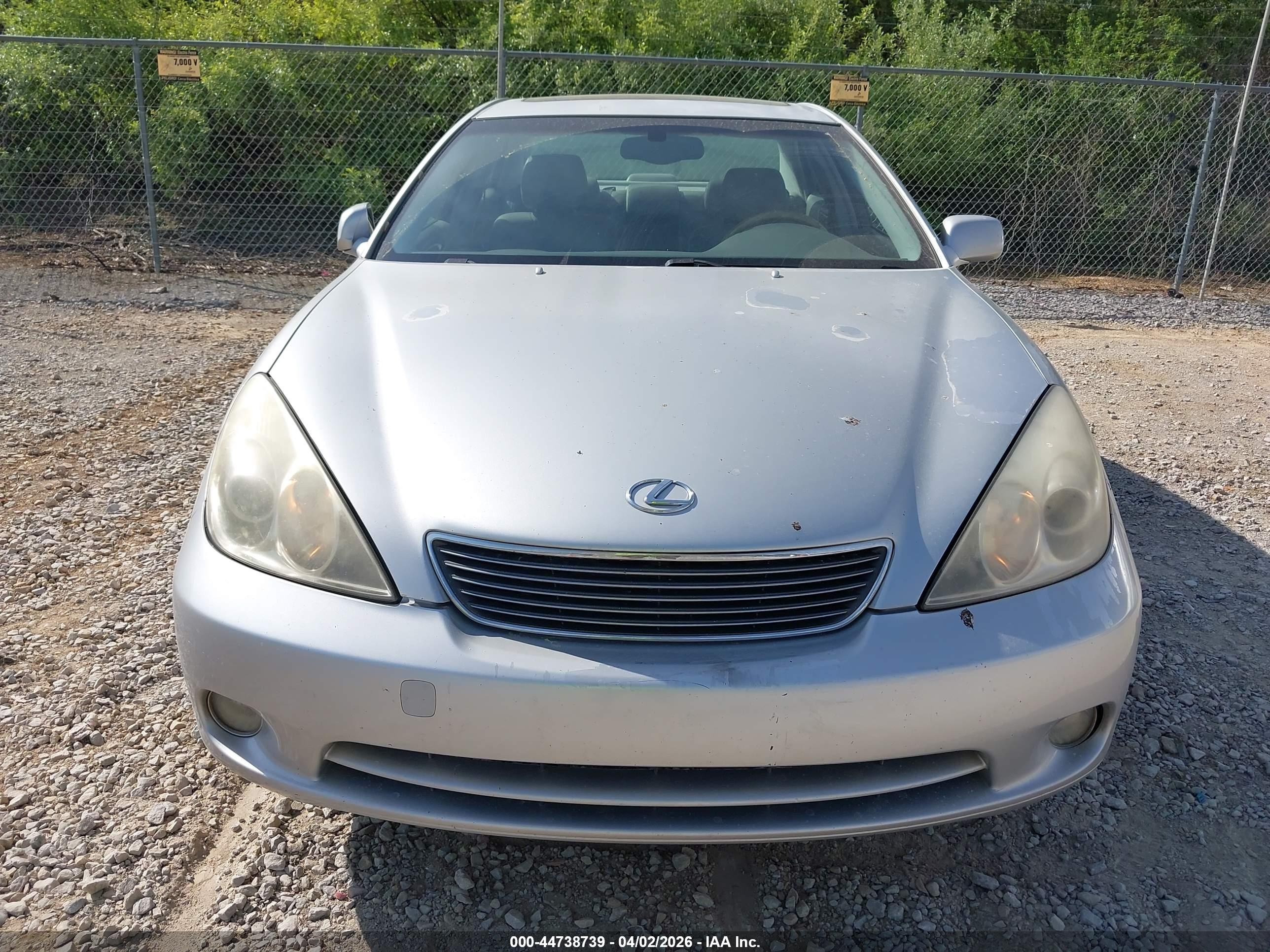 LEXUS ES image 6