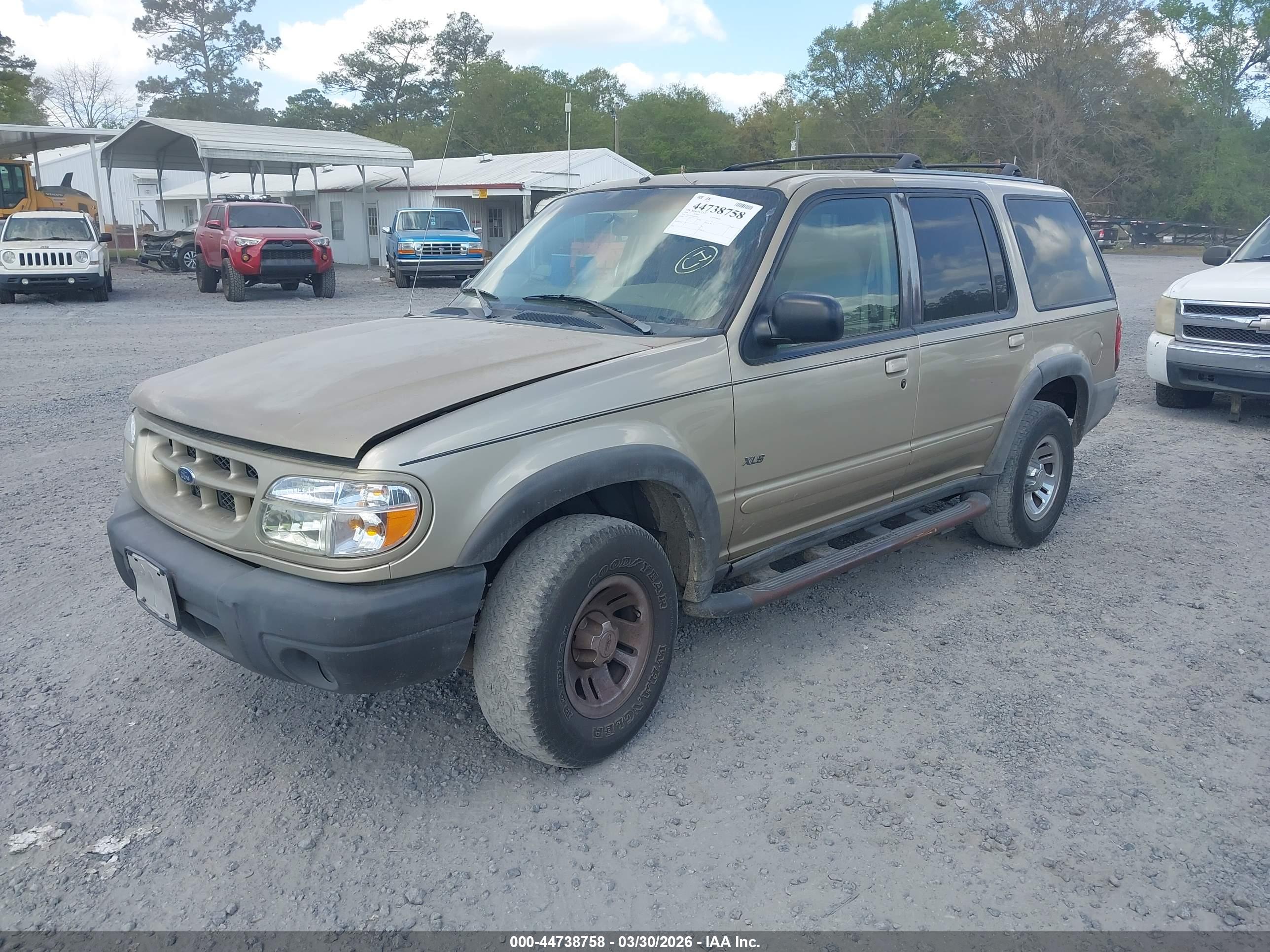 FORD EXPLORER image 2