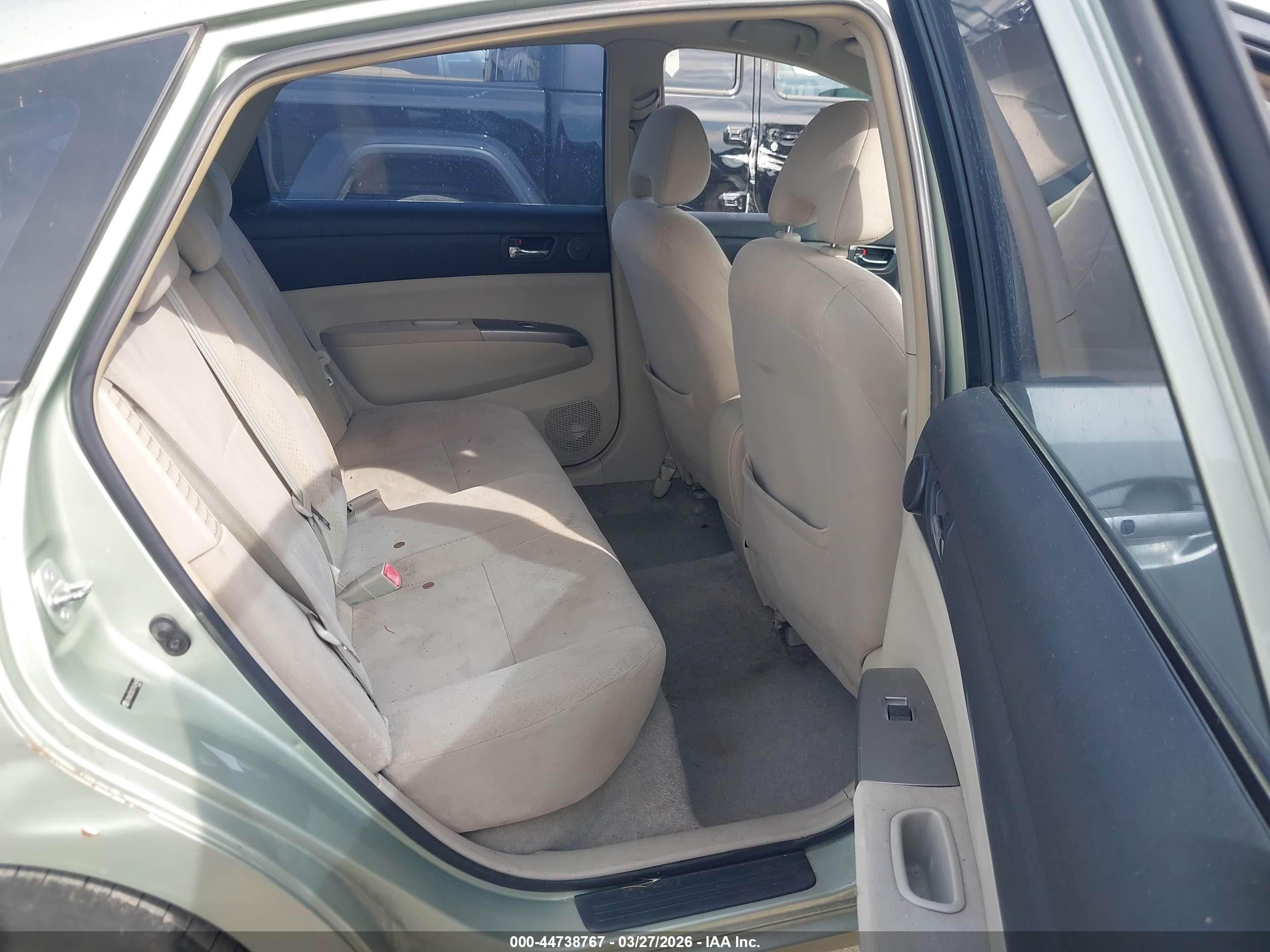 TOYOTA PRIUS image 8