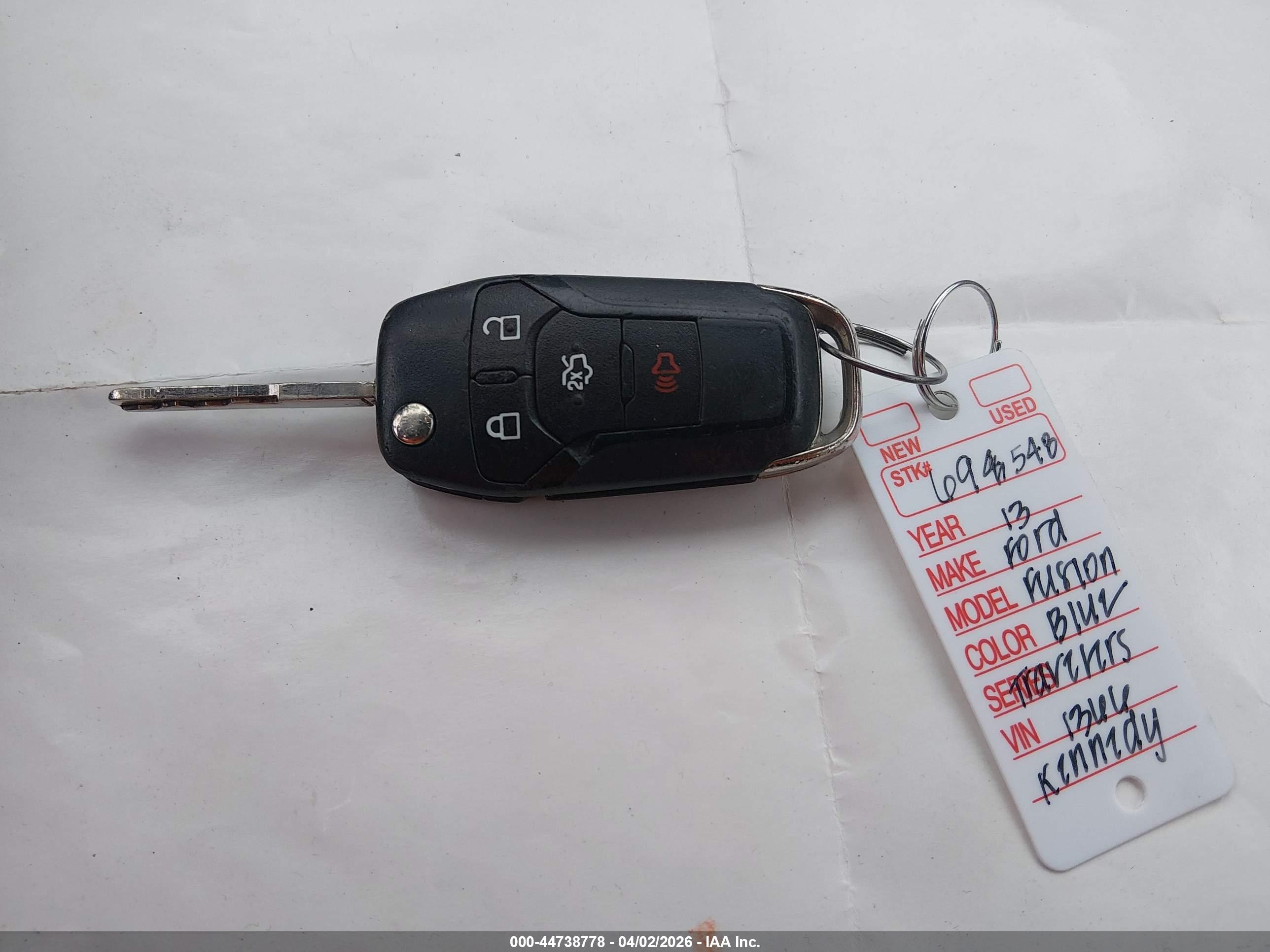 FORD FUSION image 11