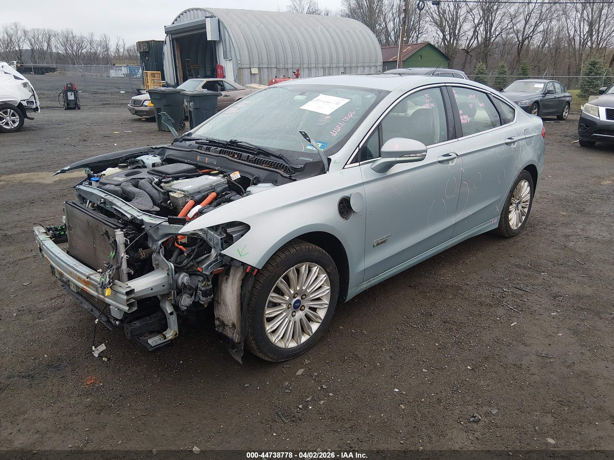 FORD FUSION image 2