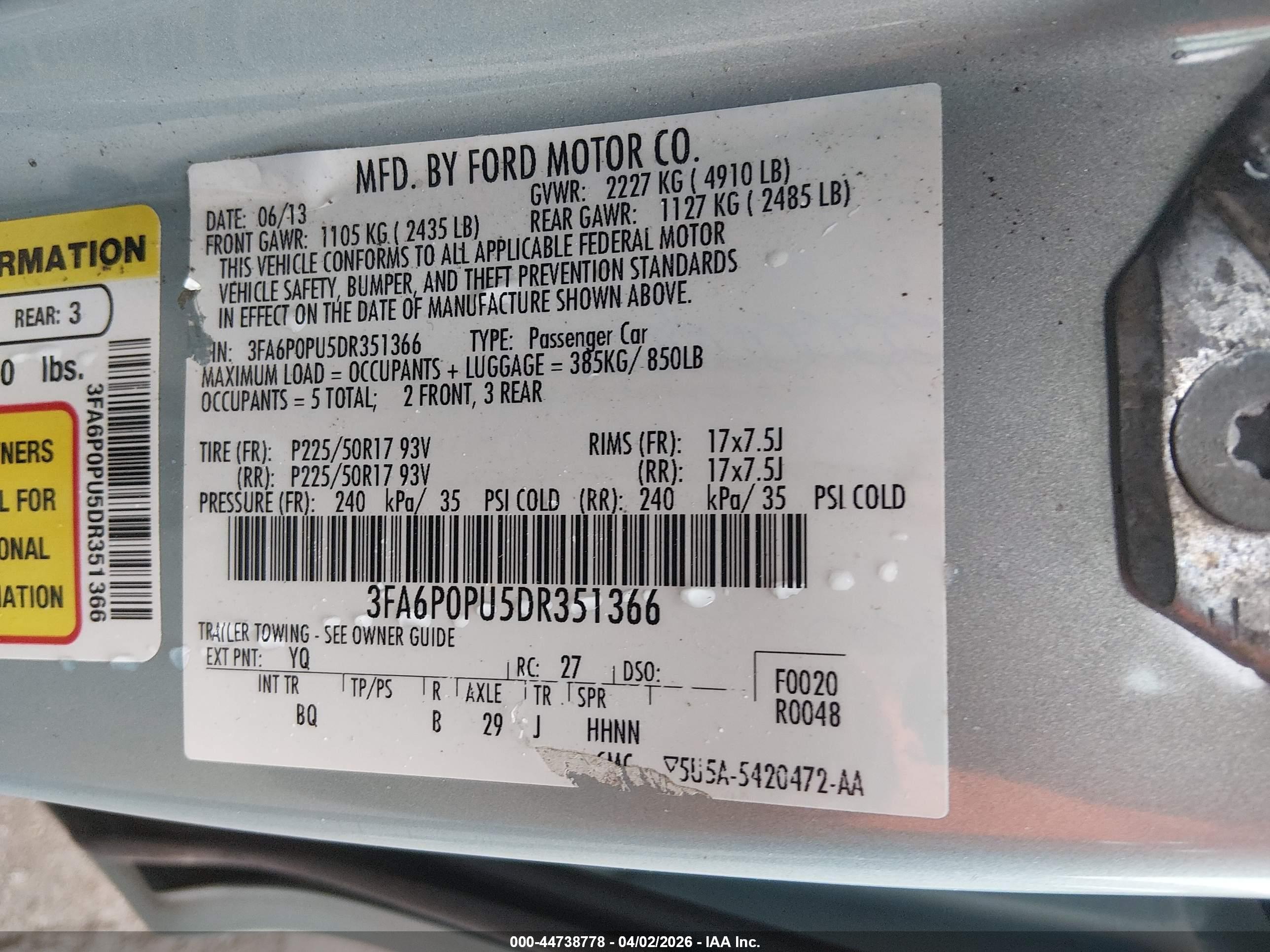 FORD FUSION image 9