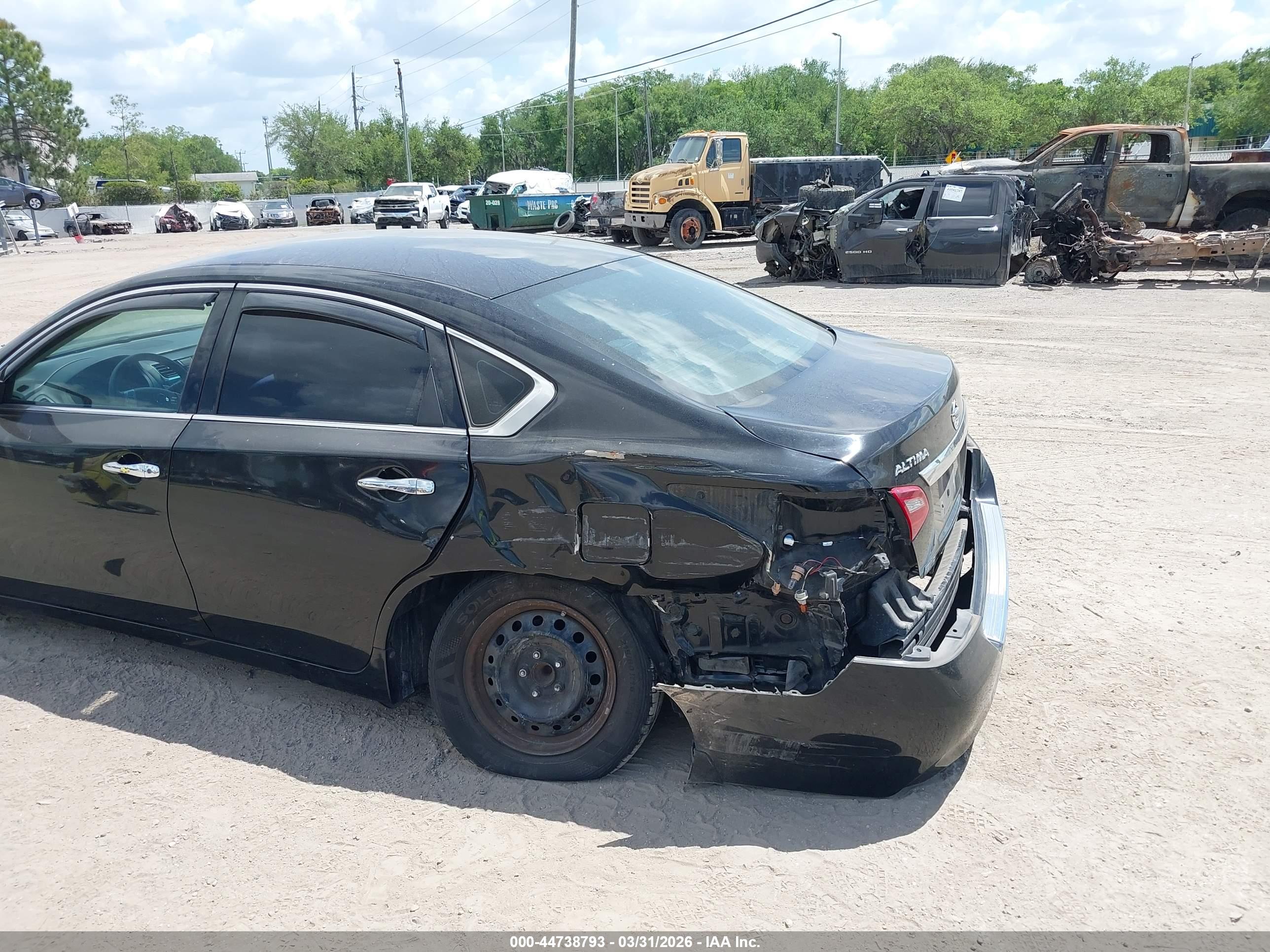 NISSAN ALTIMA image 6
