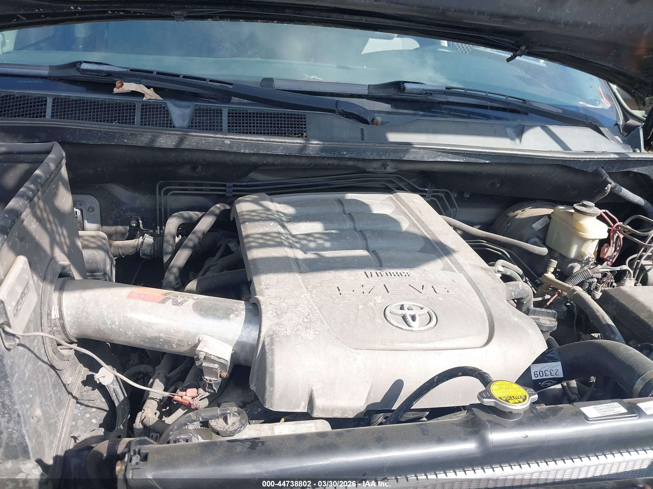 TOYOTA TUNDRA image 10