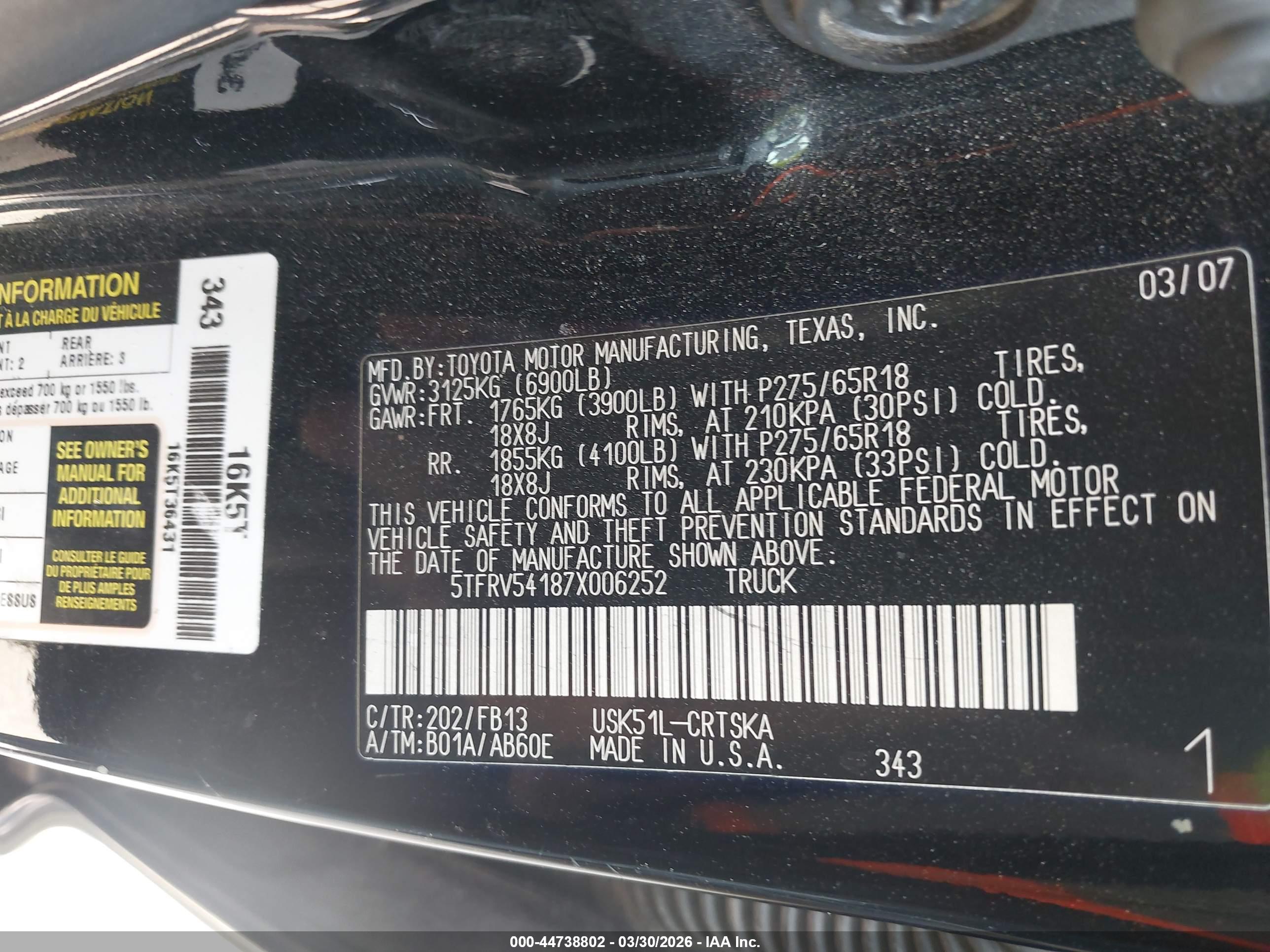 TOYOTA TUNDRA image 9